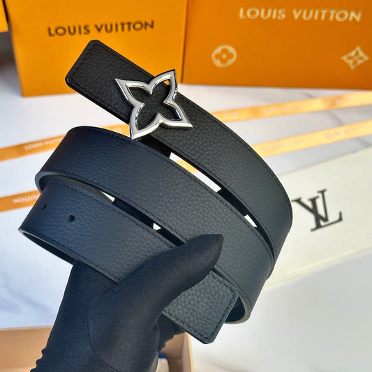 Louis Vuitton LV Women's Bloom Black Taurillon 40mm Reversible Belt - Silver Flowergram Buckle