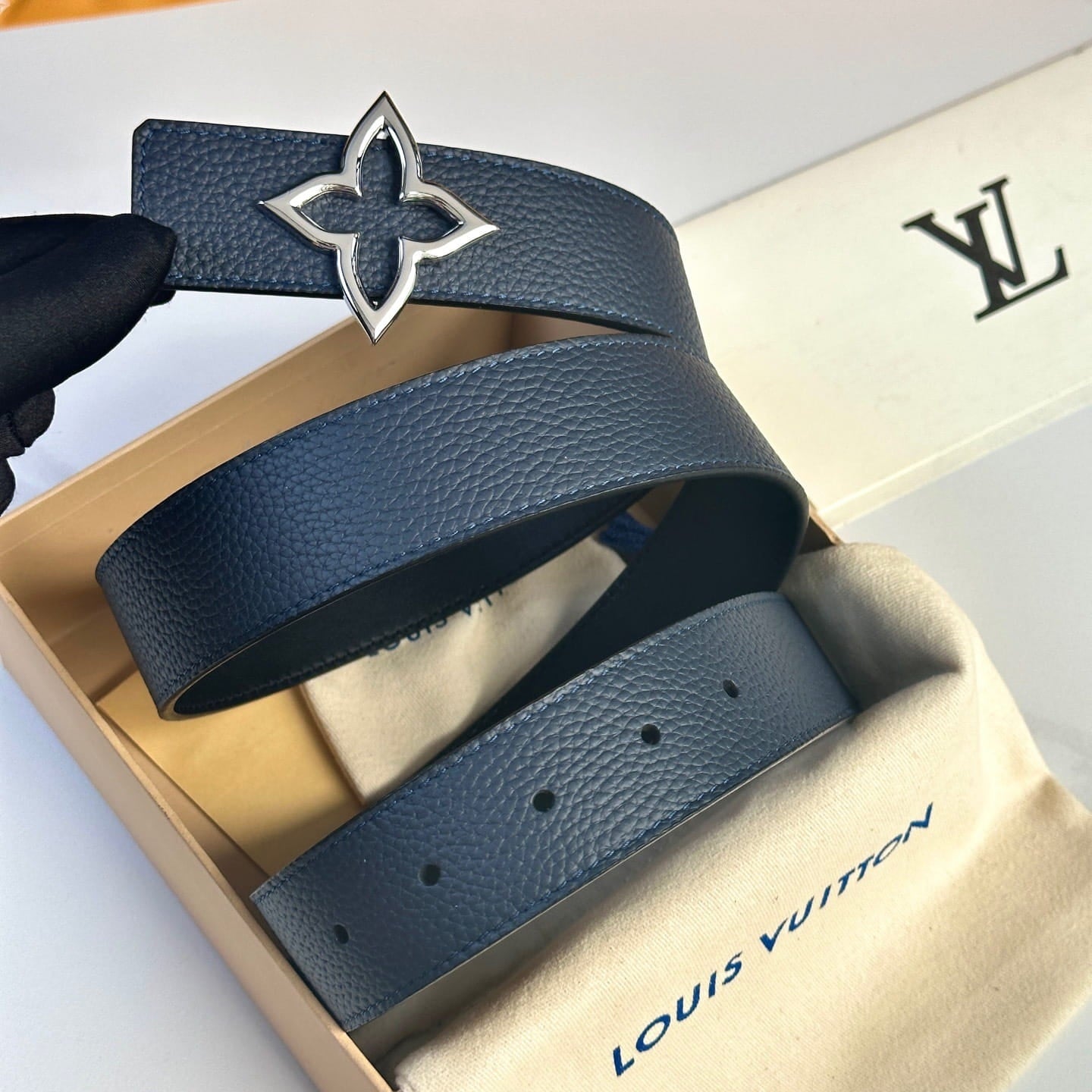 Louis Vuitton LV Women's Bloom Marine Blue Taurillon 40mm Reversible Belt - Silver Flowergram Buckle