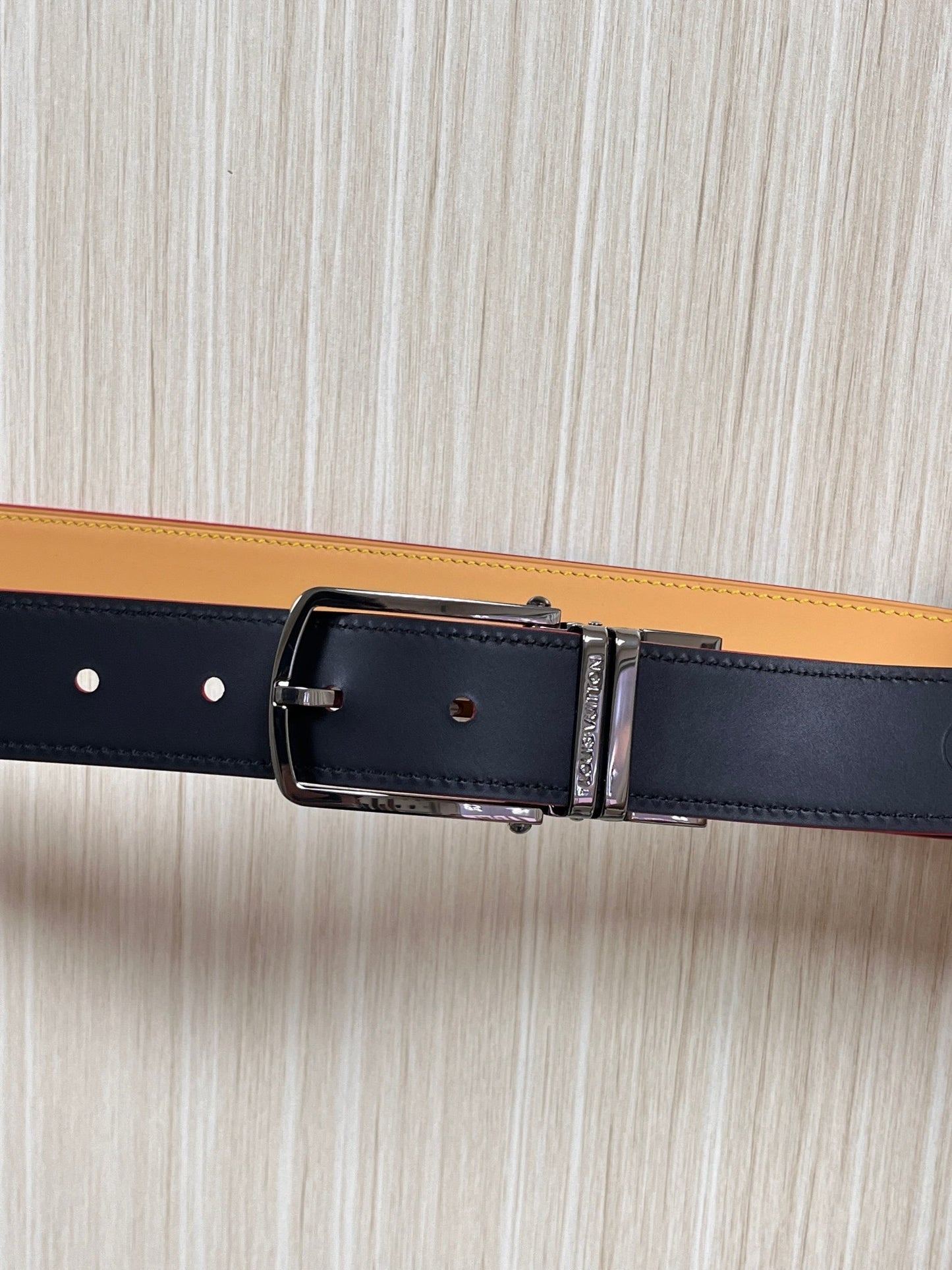 Louis Vuitton LV Corner Pin Trunk 35mm Reversible Belt Vachetta & Black - Gold Buckle