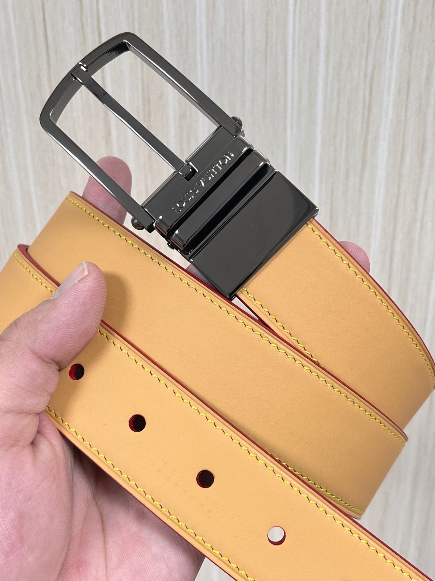 Louis Vuitton LV Corner Pin Trunk 35mm Reversible Belt Vachetta & Black - Gold Buckle