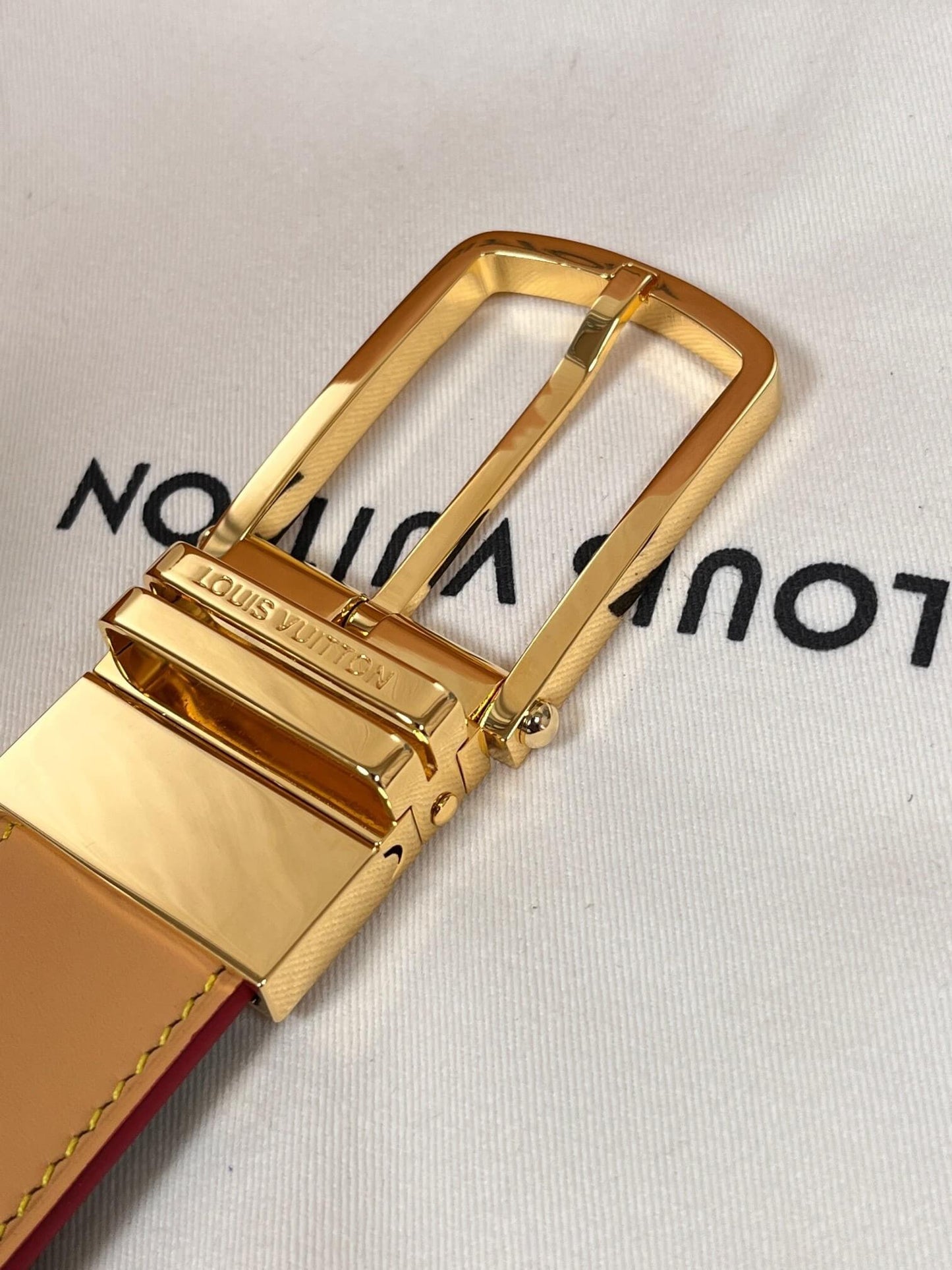 Louis Vuitton LV Corner Pin Trunk 35mm Reversible Belt Vachetta & Black - Gold Buckle