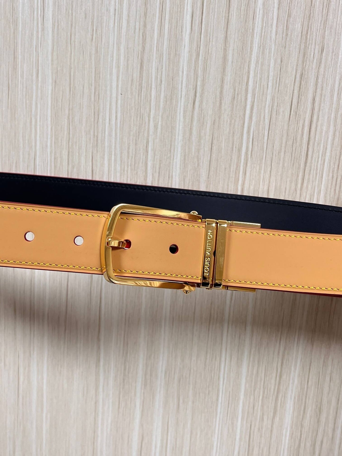 Louis Vuitton LV Corner Pin Trunk 35mm Reversible Belt Vachetta & Black - Gold Buckle