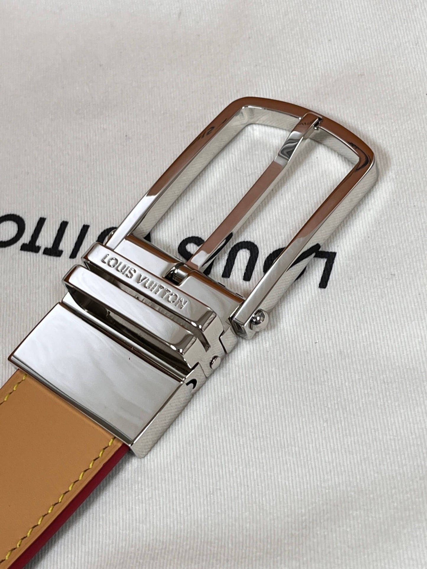 Louis Vuitton LV Corner Pin Trunk 35mm Reversible Belt Vachetta & Black Silver Buckle