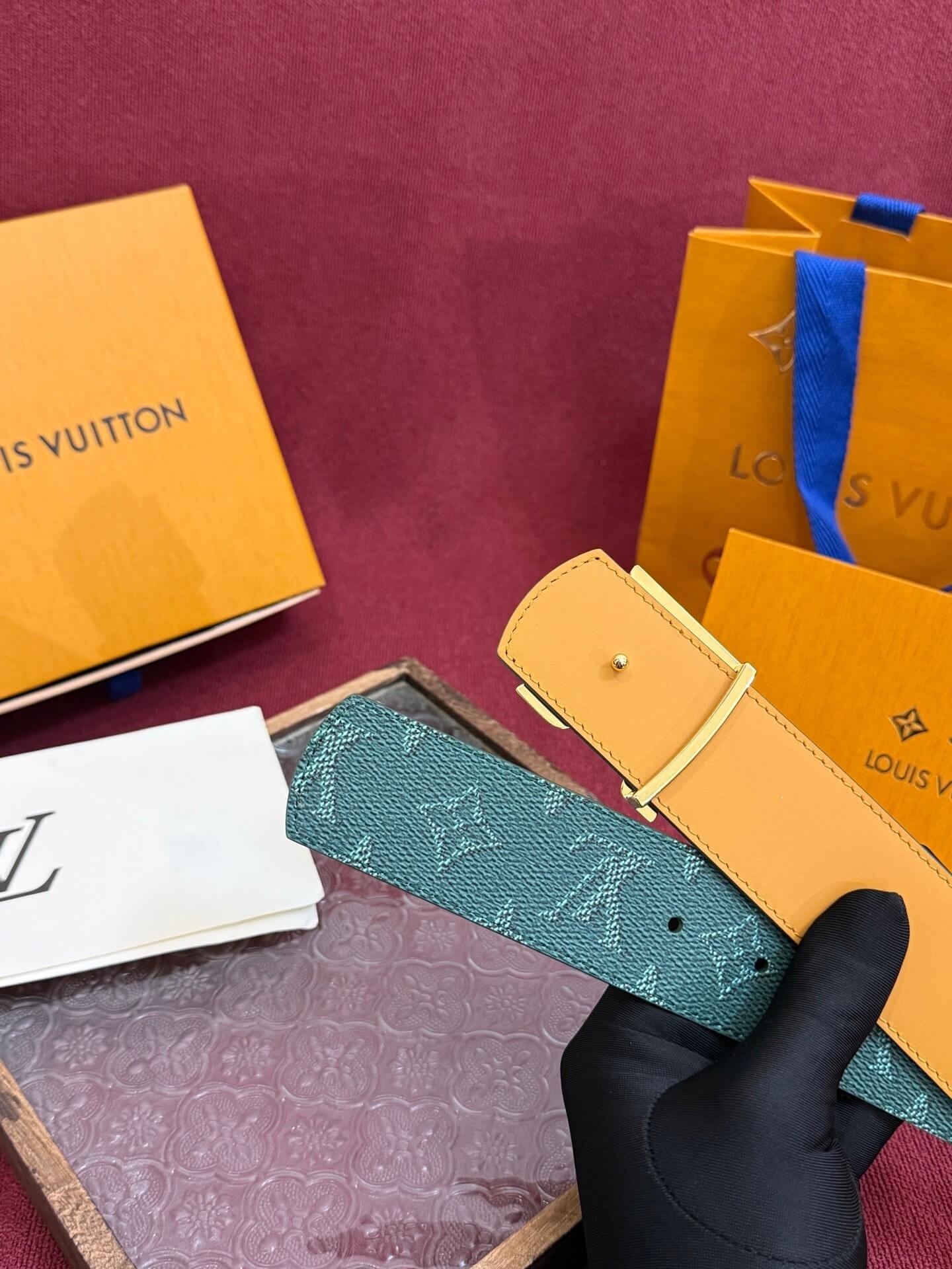 Louis Vuitton LV Dimension 40mm Reversible Monogram Leather Belt Malachite Green - Gold Buckle