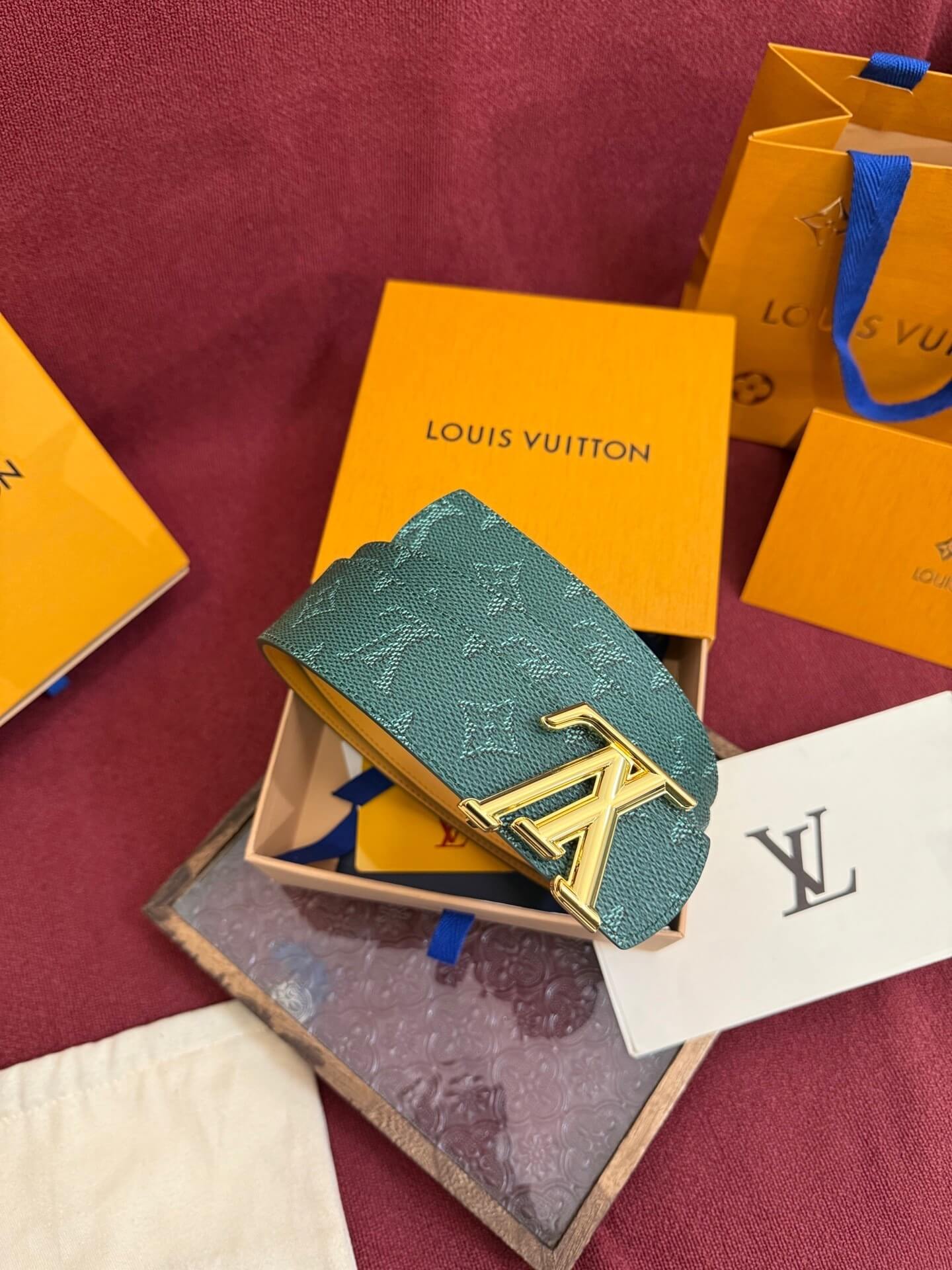 Louis Vuitton LV Dimension 40mm Reversible Monogram Leather Belt Malachite Green - Gold Buckle