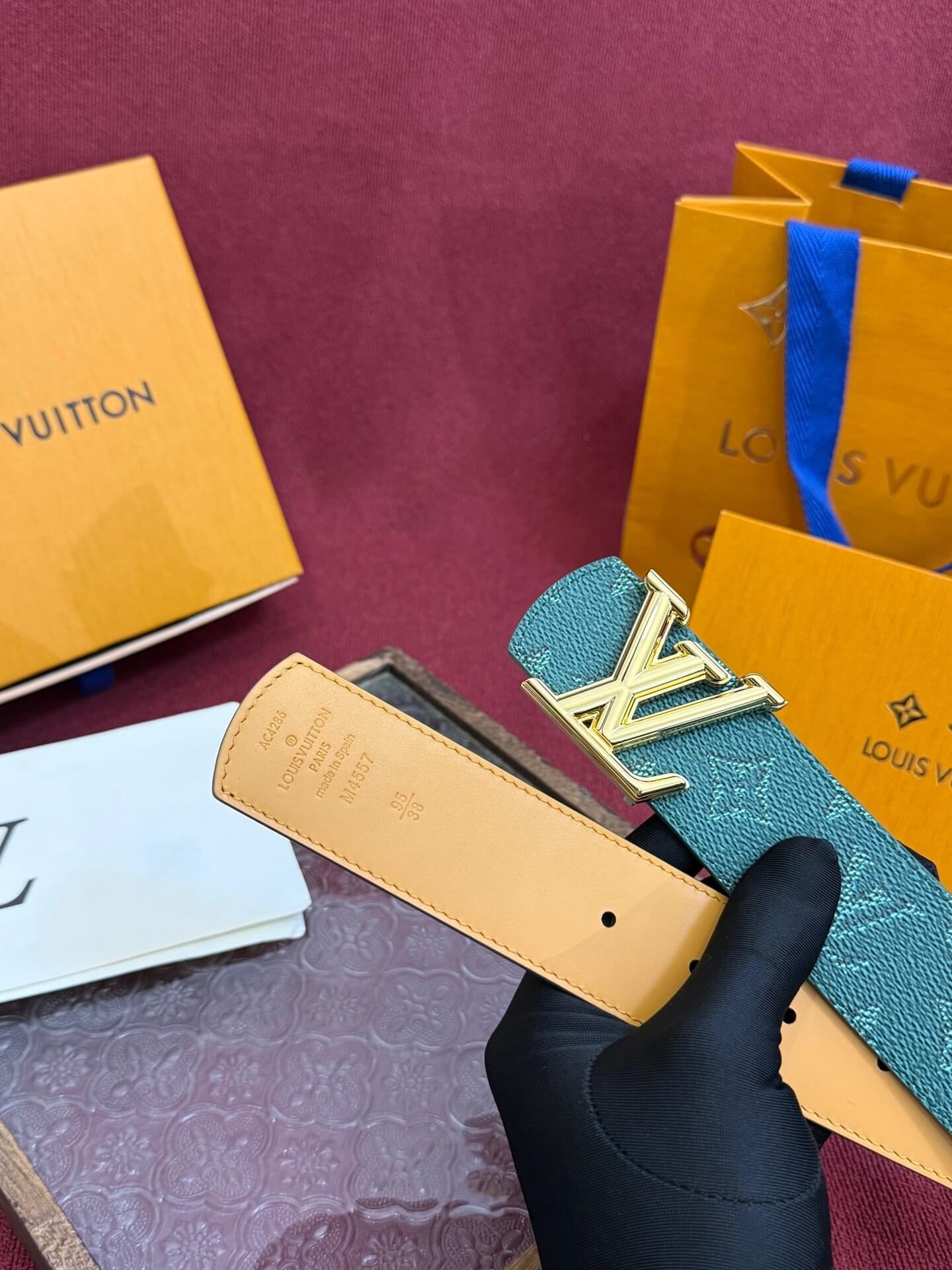 Louis Vuitton LV Dimension 40mm Reversible Monogram Leather Belt Malachite Green - Gold Buckle