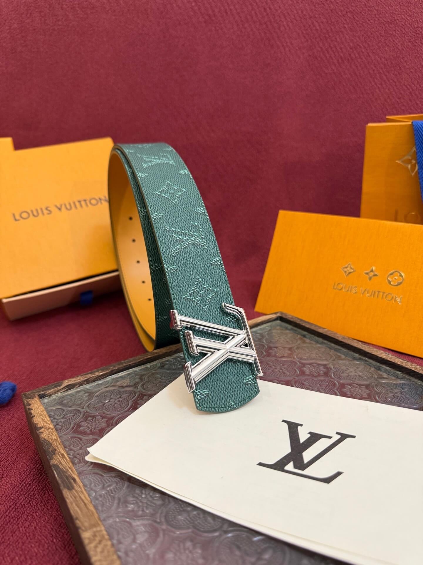 Louis Vuitton LV Dimension 40mm Reversible Monogram Leather Belt Malachite Green Silver Buckle