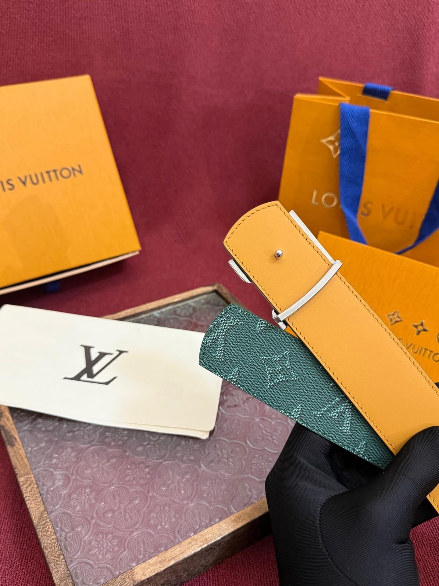 Louis Vuitton LV Dimension 40mm Reversible Monogram Leather Belt Malachite Green Silver Buckle