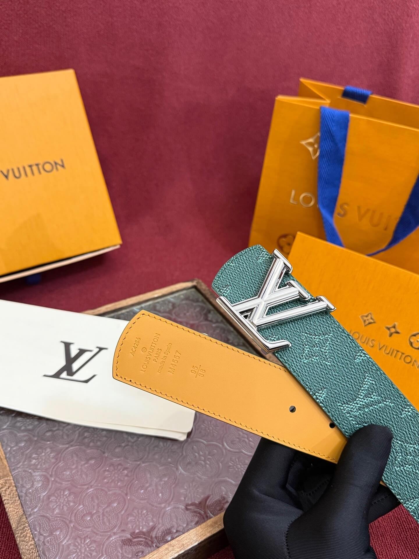 Louis Vuitton LV Dimension 40mm Reversible Monogram Leather Belt Malachite Green Silver Buckle