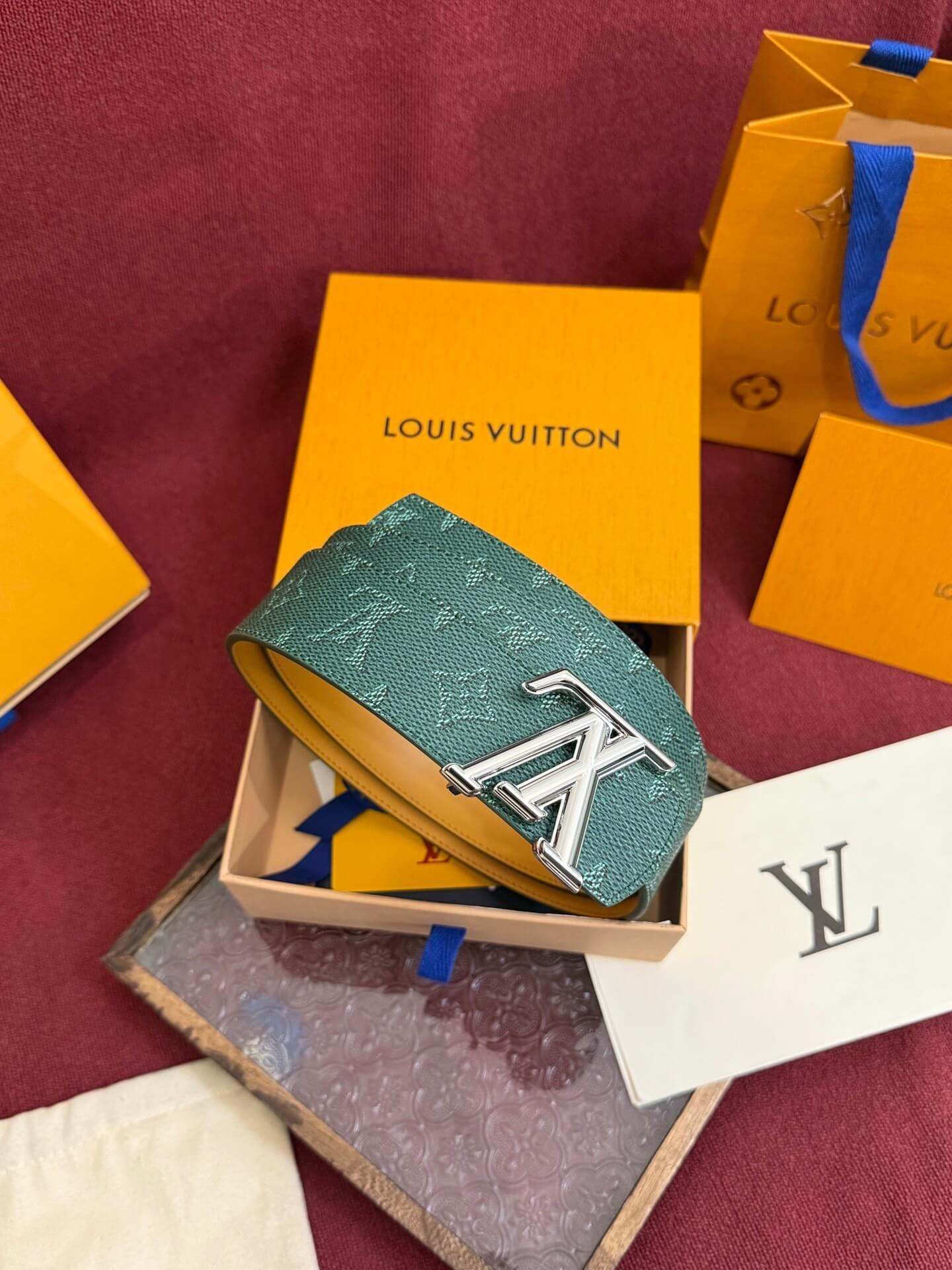 Louis Vuitton LV Dimension 40mm Reversible Monogram Leather Belt Malachite Green Silver Buckle