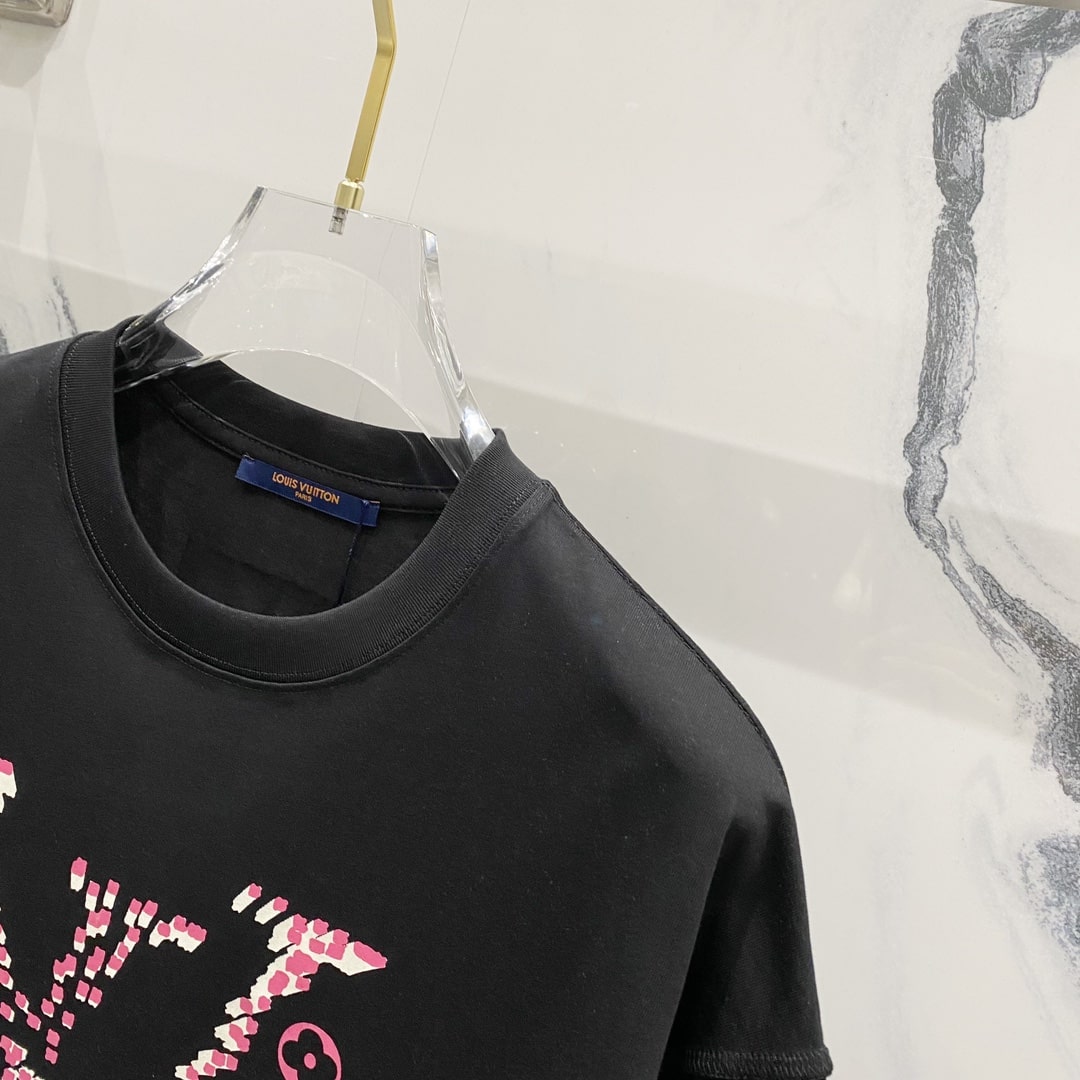 Louis Vuitton LV Distortion T-Shirt – Black & Pink