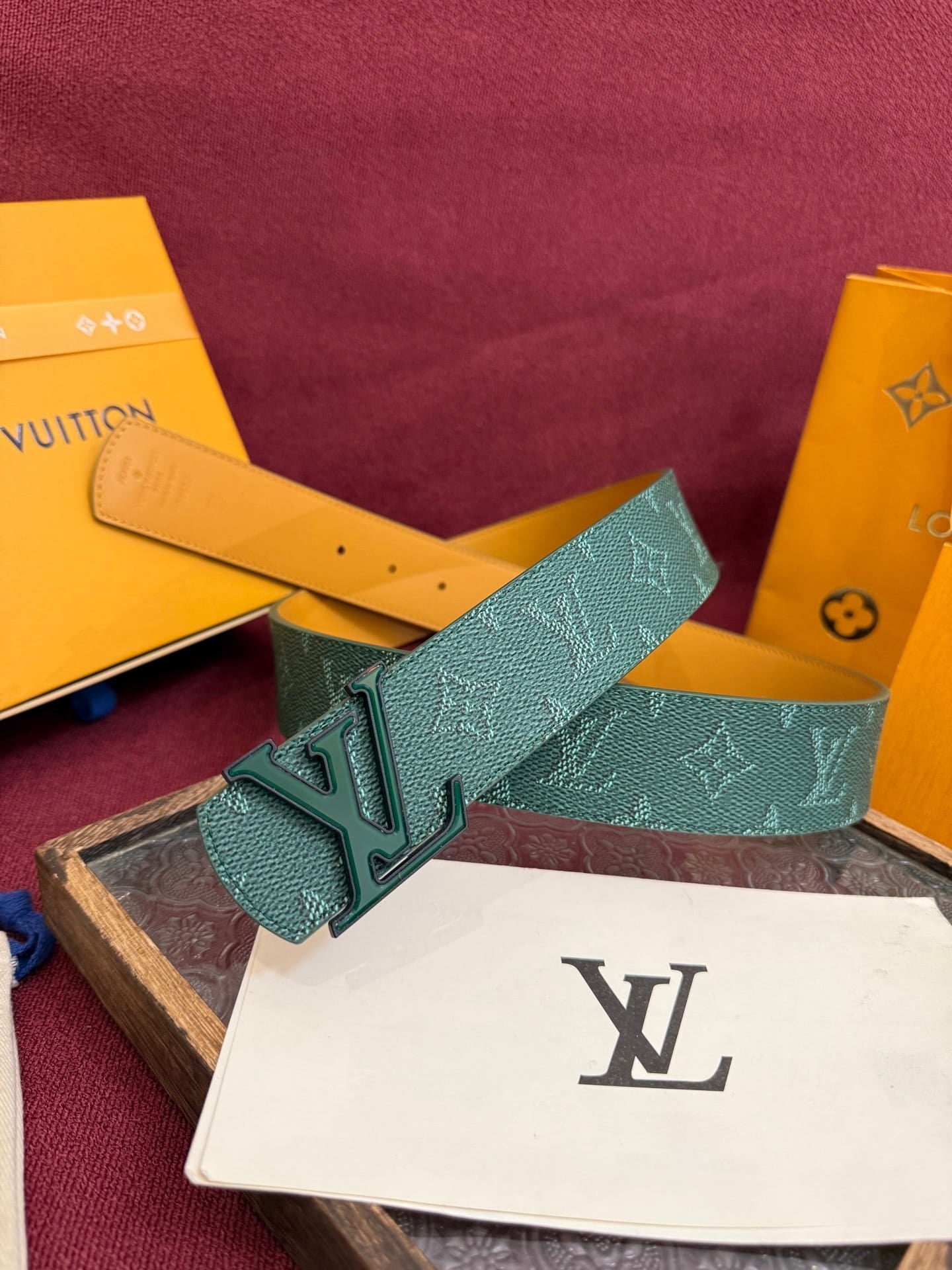 Louis Vuitton Emerald Green Monogram Taurillon 40mm Reversible Belt - Green Lacquered Buckle