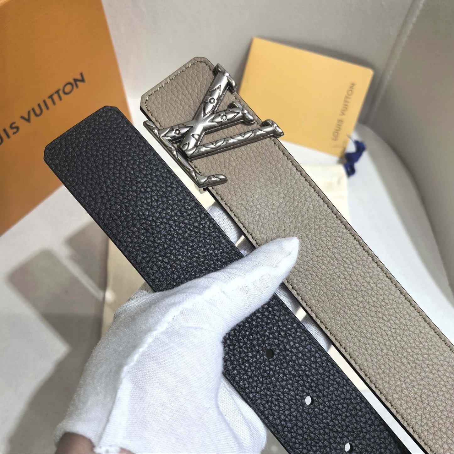 Louis Vuitton LV Initiales 40mm Reversible Taurillon Leather Belt Griolet - Silver Buckle