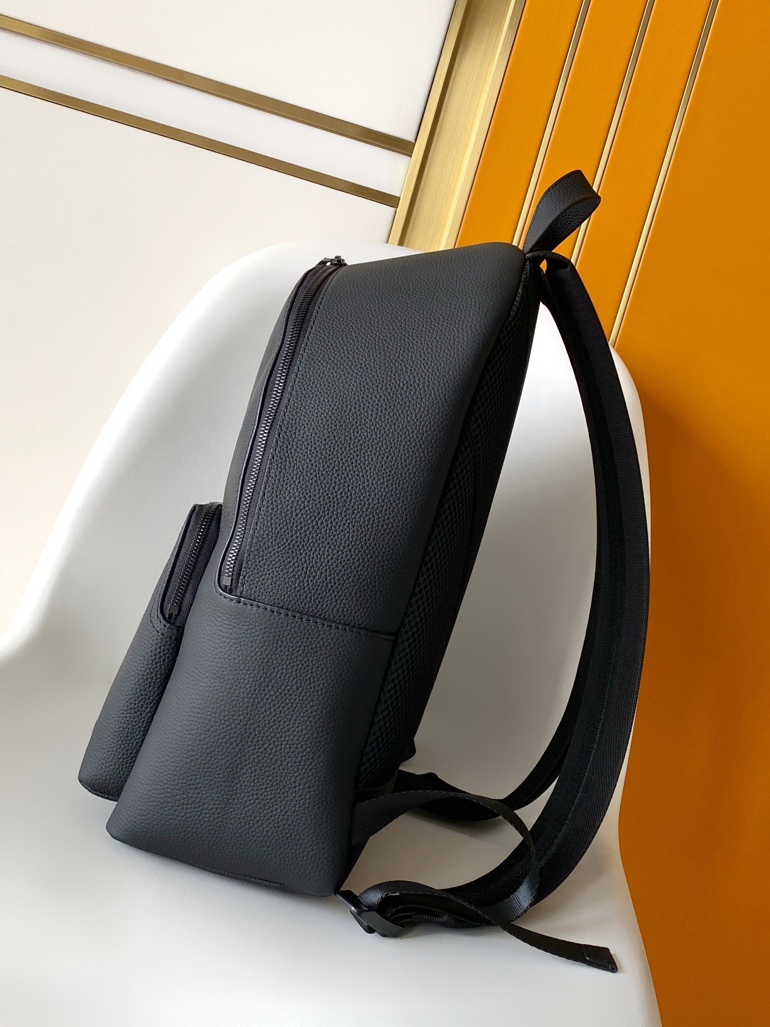 Louis Vuitton LV Men's Black Discovery Work Backpack PM – HolloShoe