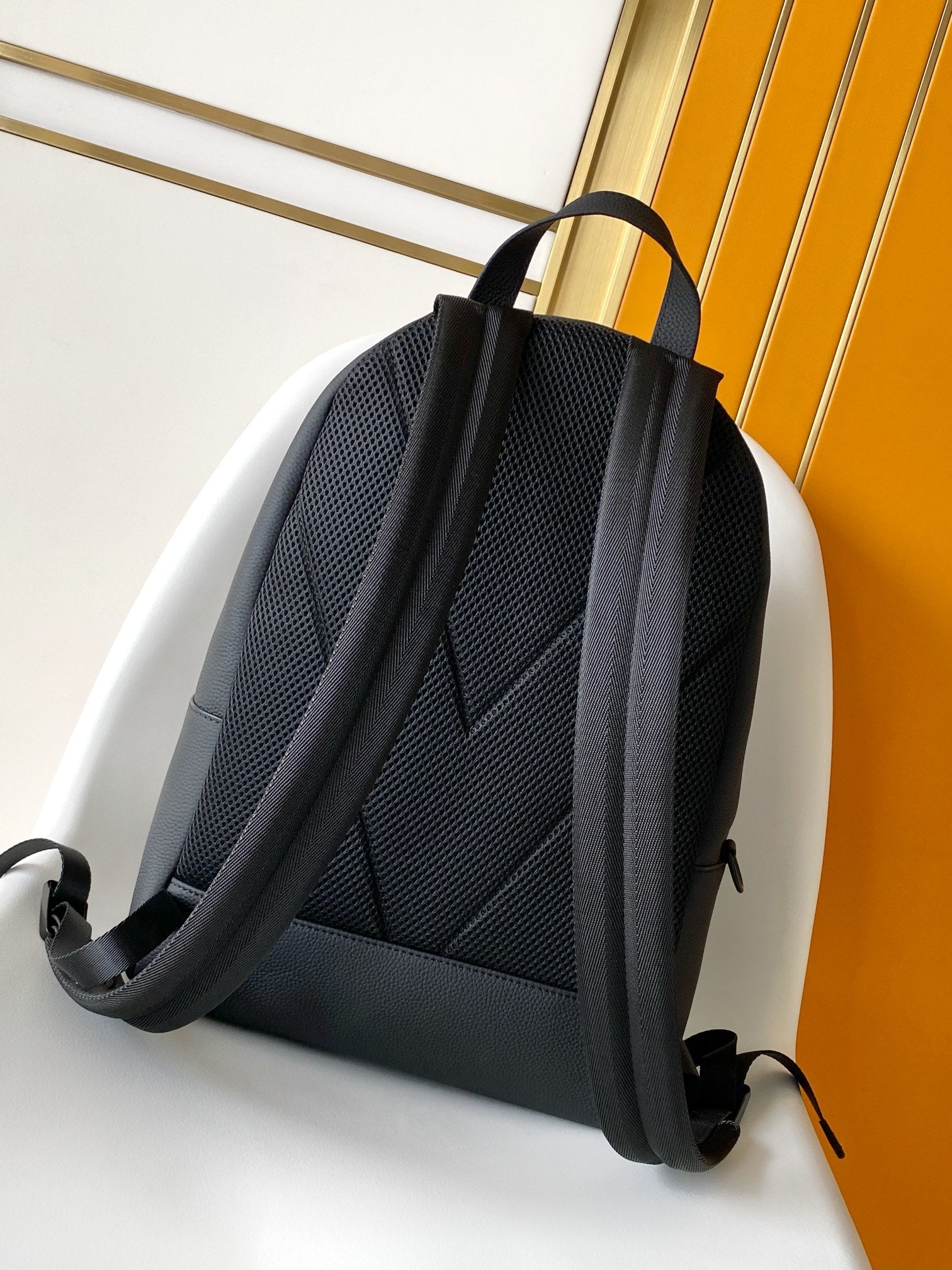 Louis Vuitton LV Men's Black Discovery Work Backpack PM – HolloShoe