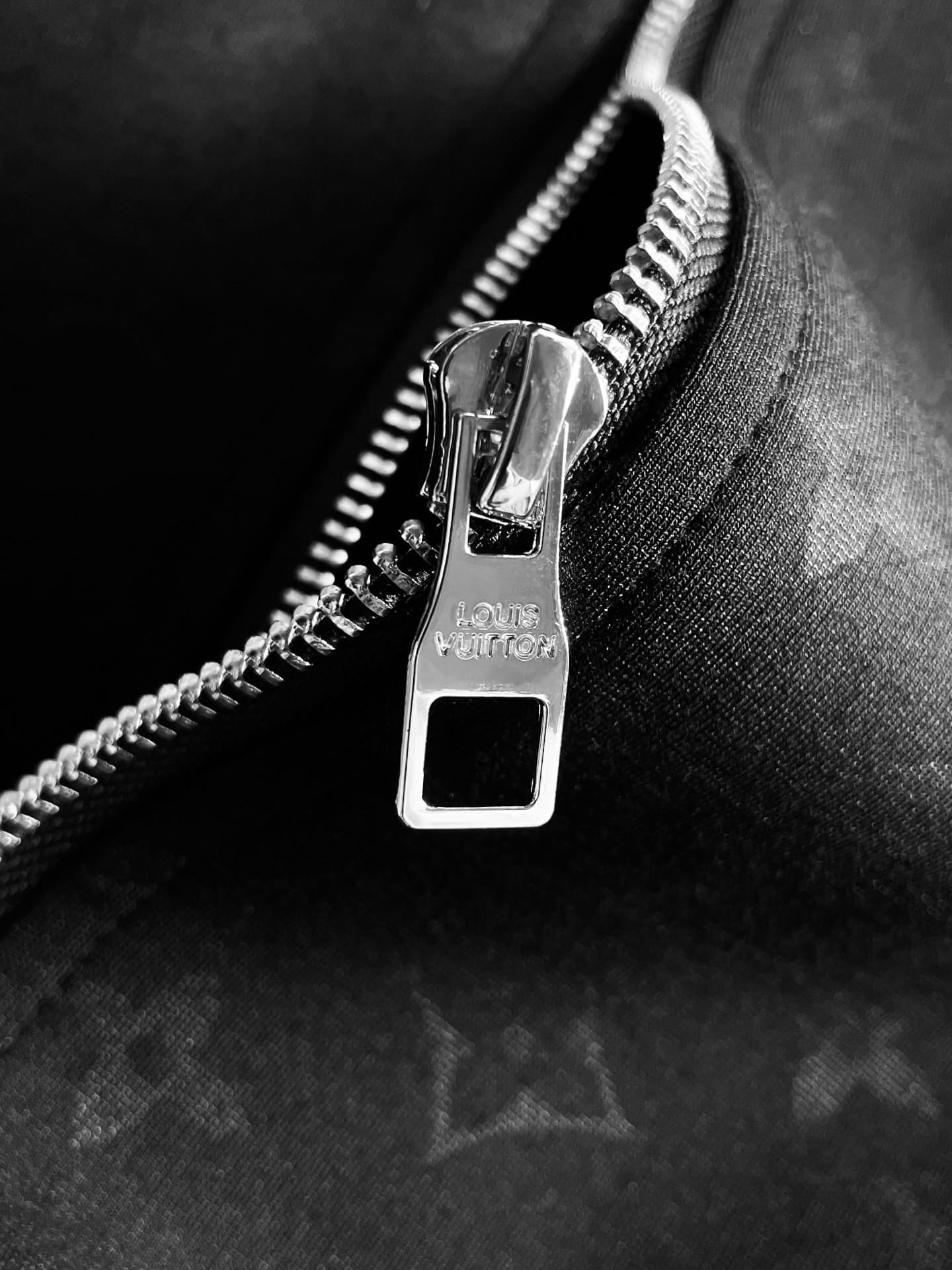 Louis Vuitton LV 