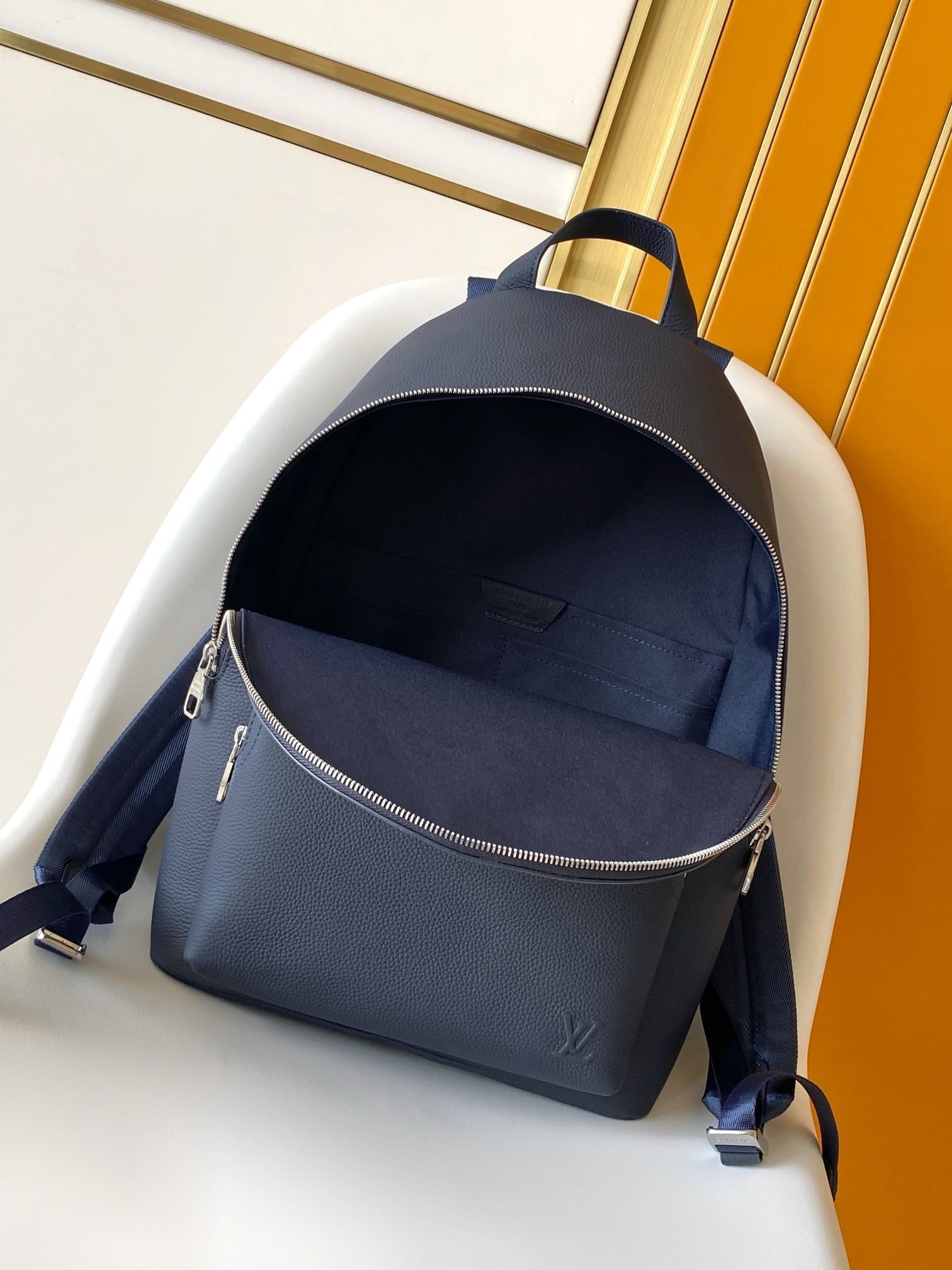 Louis Vuitton LV Men's Navy Discovery Work Backpack PM
