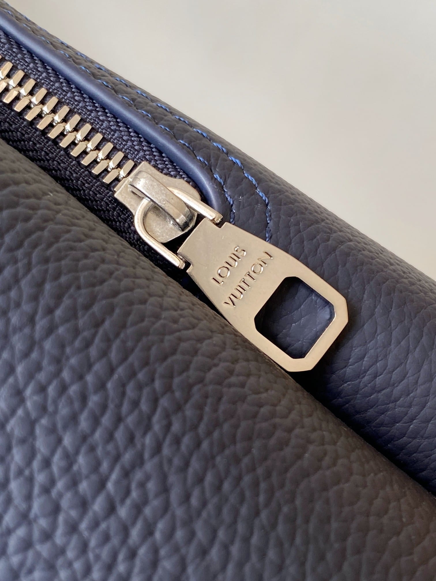 louis vuitton backpack blue zipper Louis Vuitton LV Men's Navy Discovery Work Backpack PM