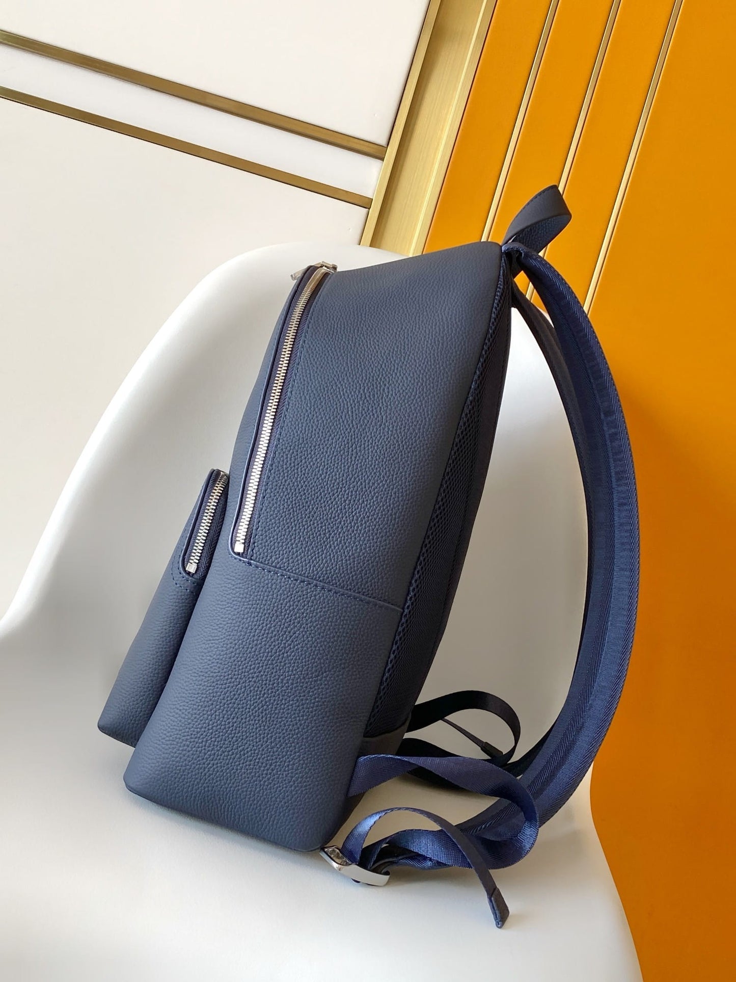 Louis Vuitton LV Men's Navy Discovery Work Backpack PM – HolloShoe