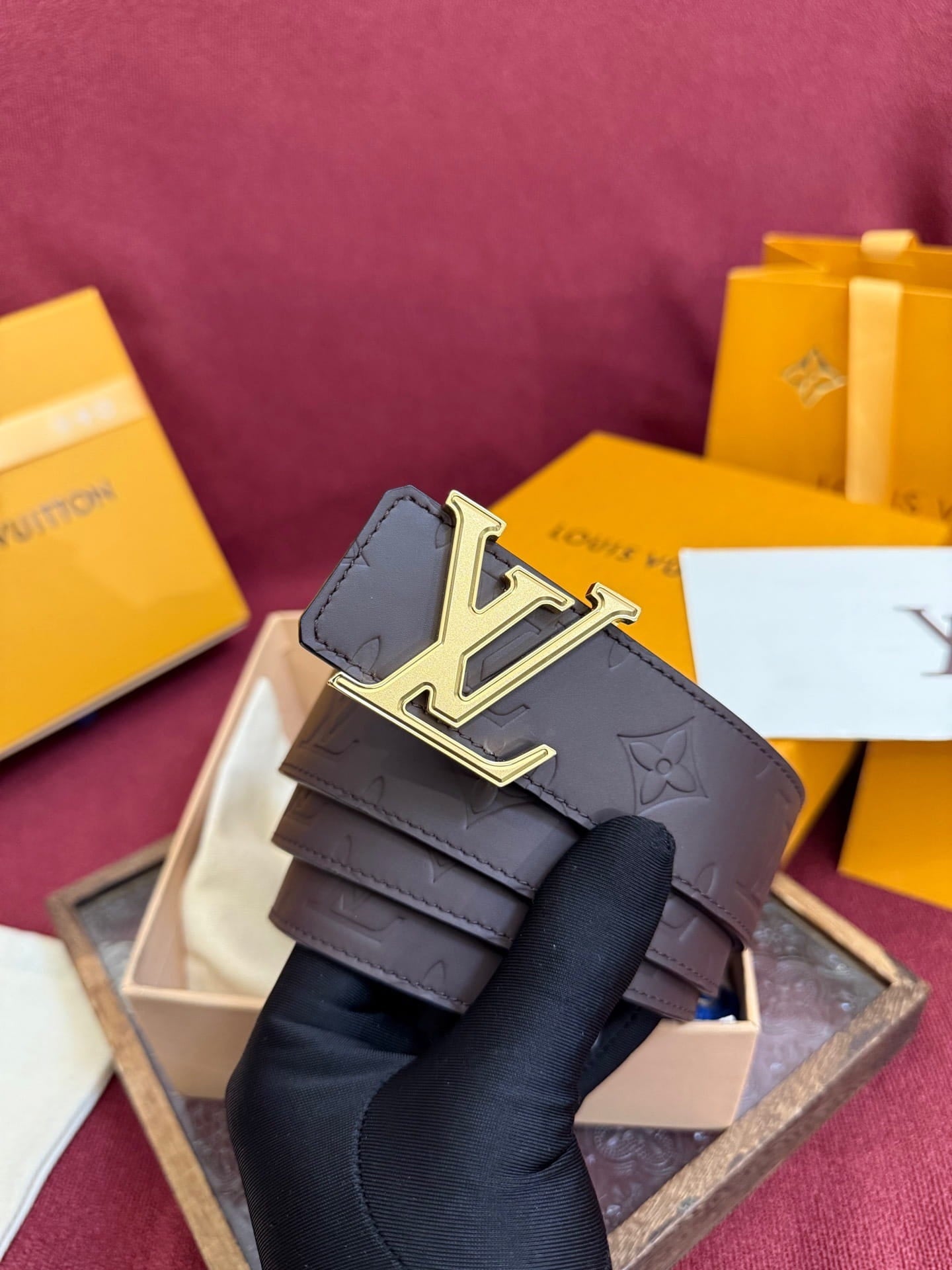 Louis Vuitton LV Mocha Brown Monogram Taurillon 40mm Reversible Belt - Gold LV Buckle