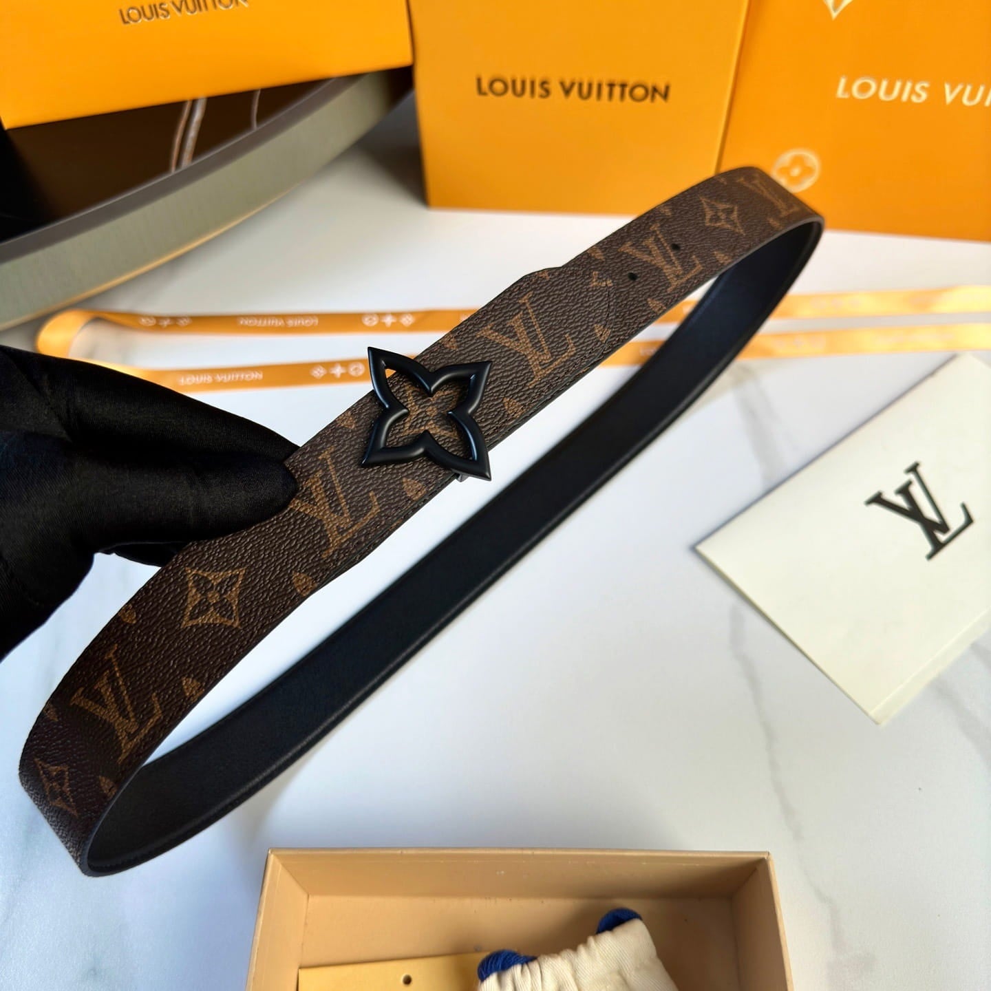 Louis Vuitton LV Women's Monogram Canvas 30mm Reversible Belt - Matte Black Flowergram Buckle