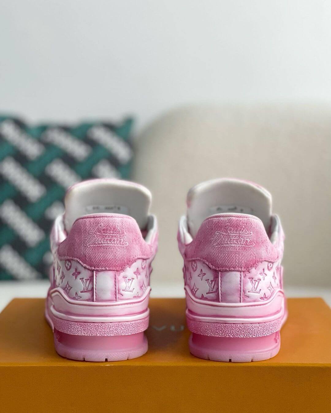Louis Vuitton LV Trainer Sneaker - Denim Pink Monogram  display picture 2