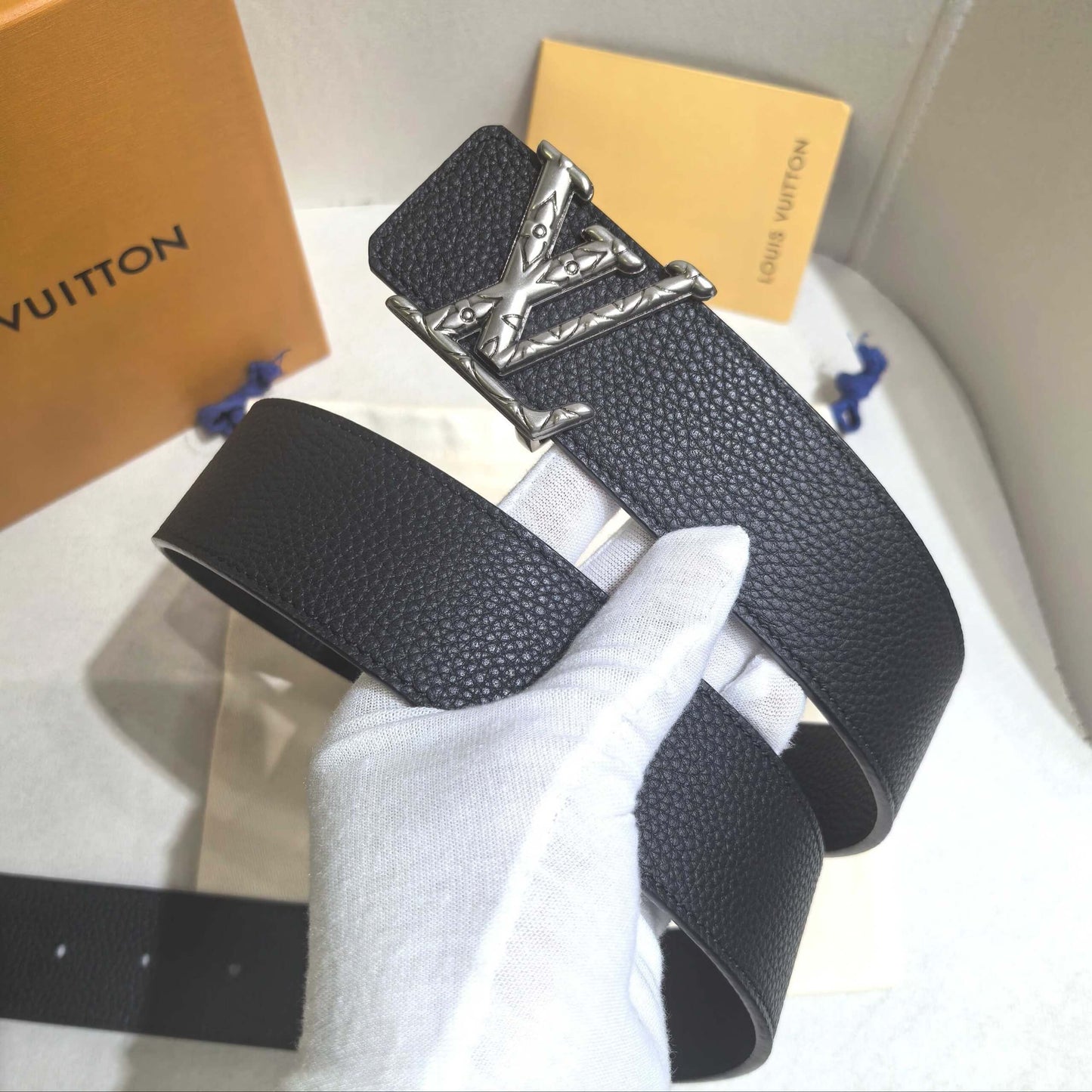 Louis Vuitton LV Pyramide 40mm Reversible Belt - Black Leather with Silver Hardware