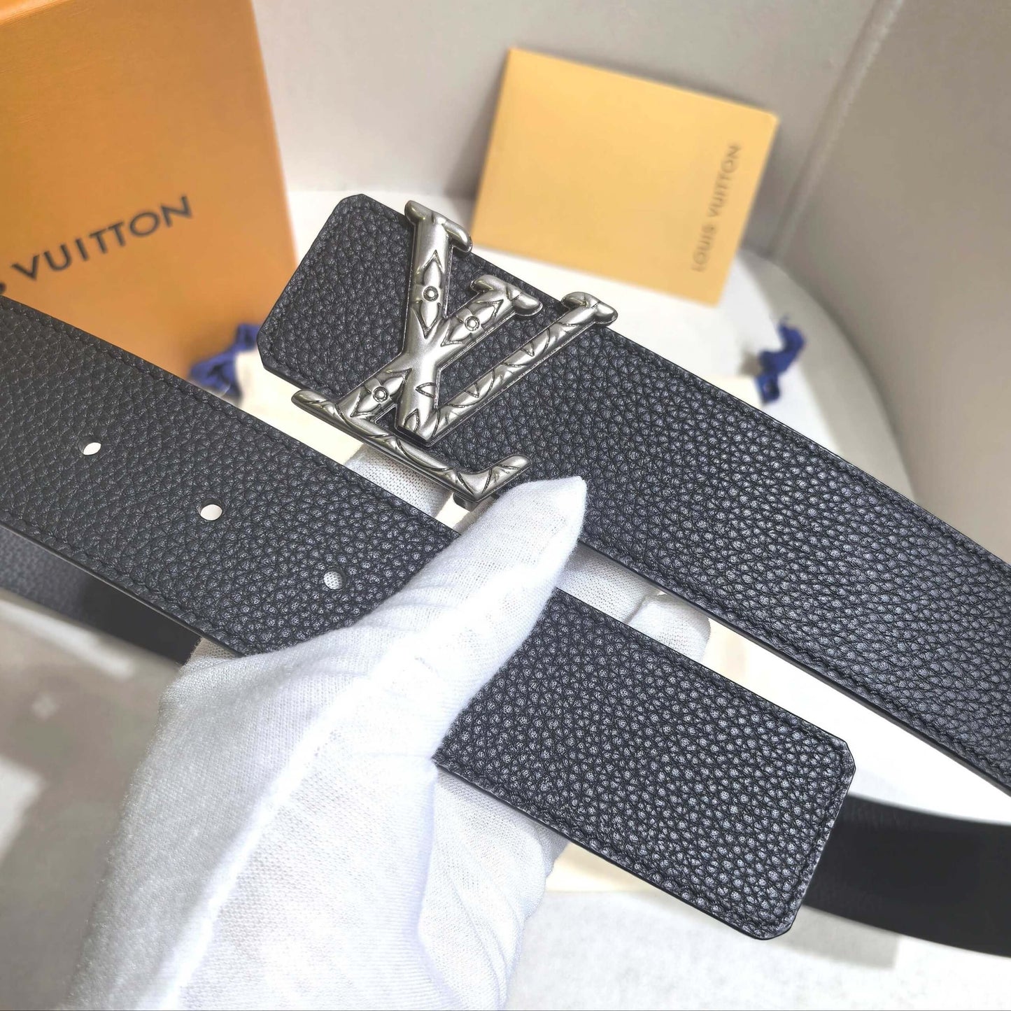 Louis Vuitton LV Pyramide 40mm Reversible Belt - Black Leather with Silver Hardware