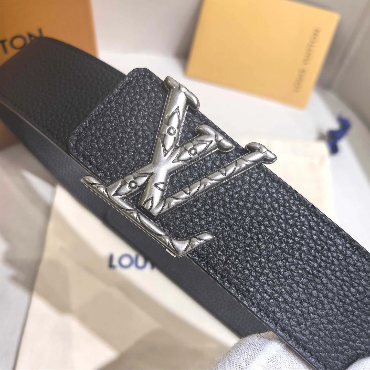 Louis Vuitton LV Pyramide 40mm Reversible Belt - Black Leather with Silver Hardware