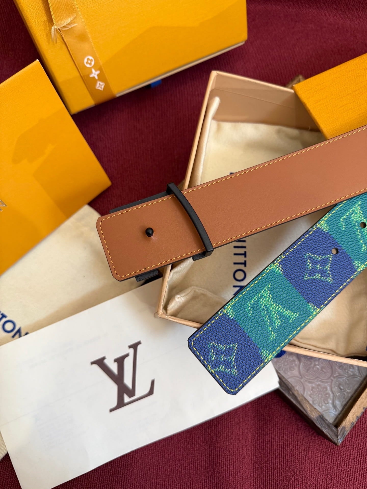 Louis Vuitton LV Pyramide Stripes 40mm Reversible Belt - Matte Black Buckle