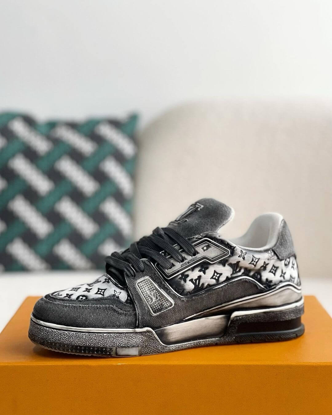 Louis Vuitton Denim Schwarze Trainer-Sneaker