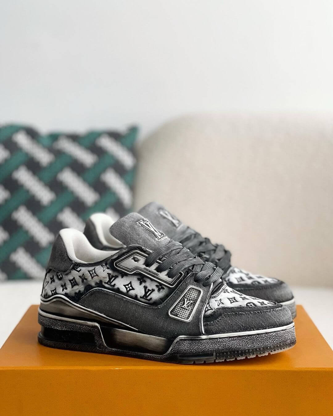 Louis Vuitton Denim Schwarze Trainer-Sneaker