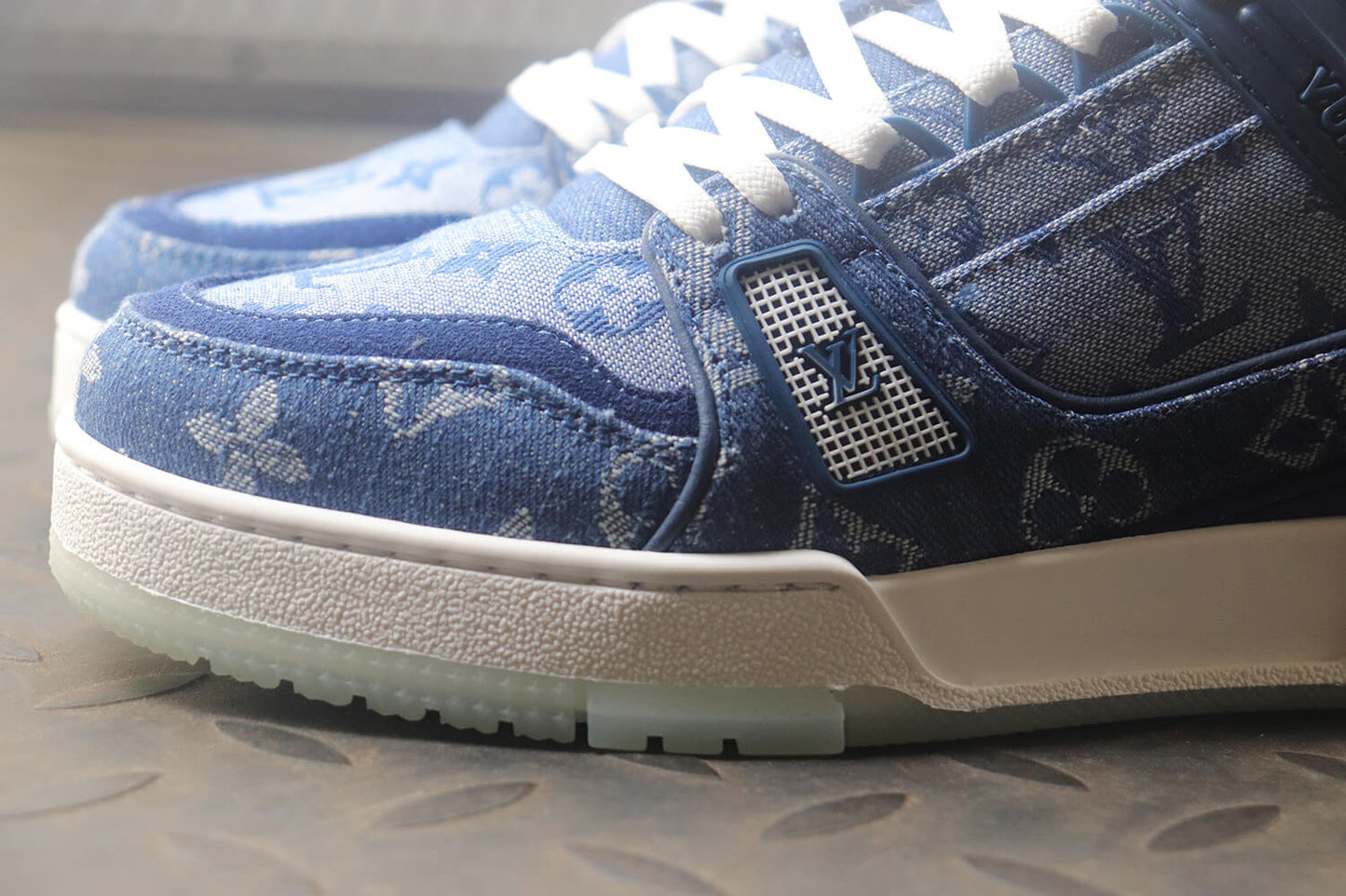Louis Vuitton LV Trainer Denim Blau