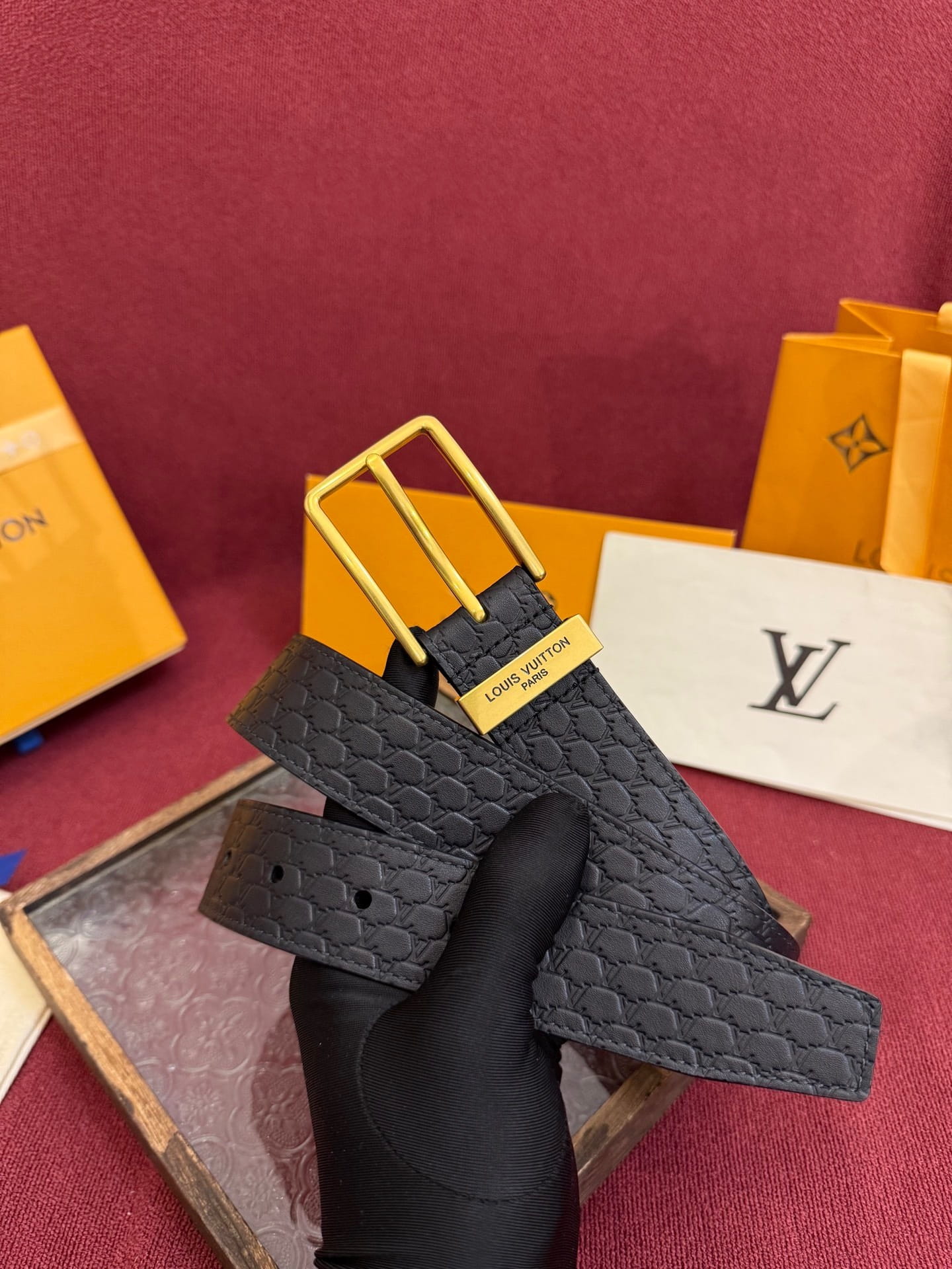 Louis Vuitton LV Black Pont Neuf 35mm Belt - Gold Buckle