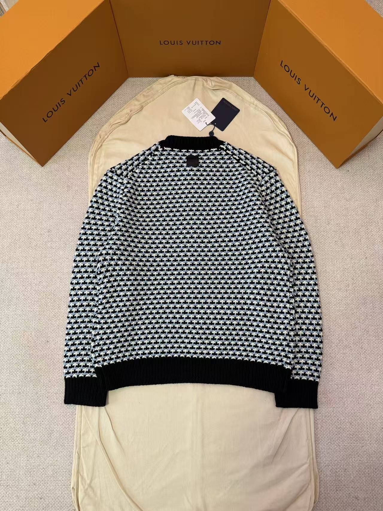 Louis Vuitton LV Black and Blue Damier Pattern Wool Long-Sleeved Pullover