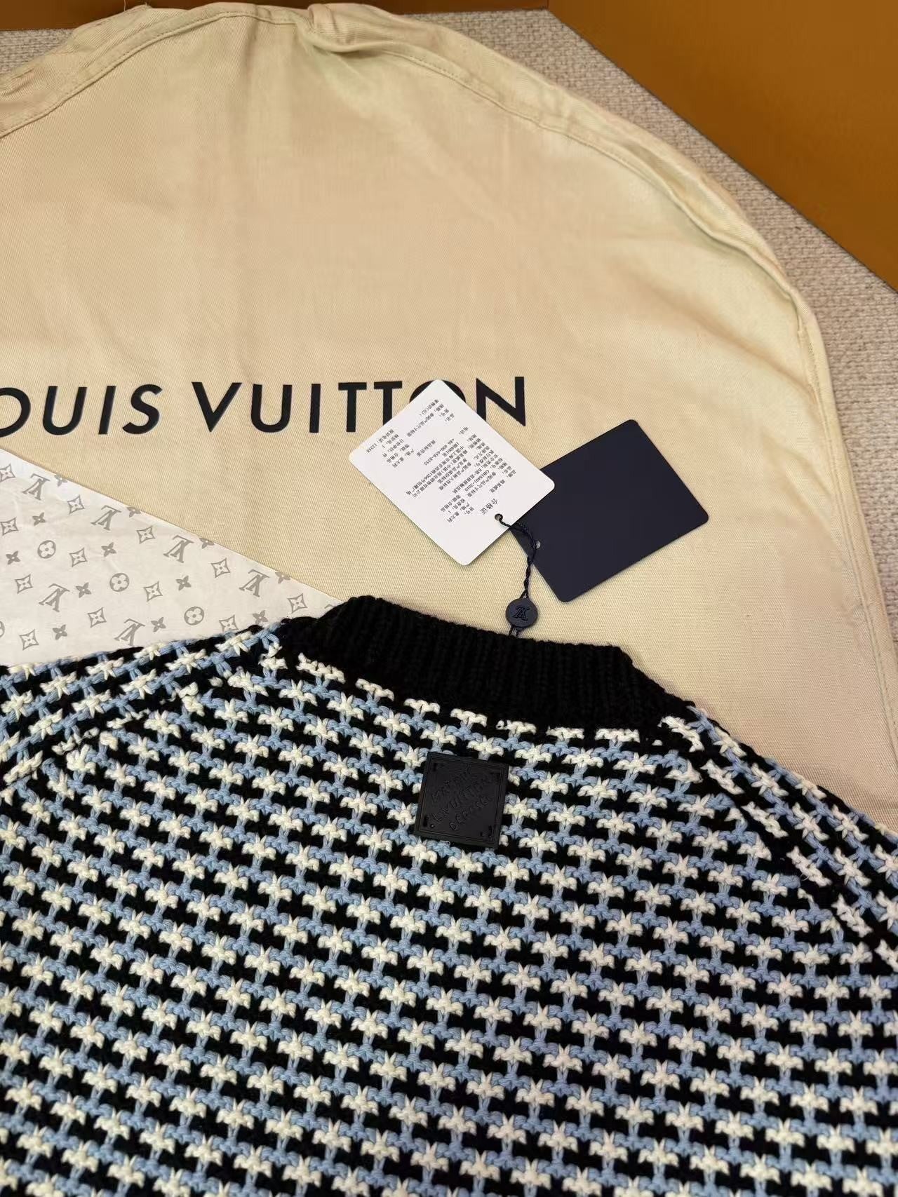 Louis Vuitton LV Black and Blue Damier Pattern Wool Long-Sleeved Pullover