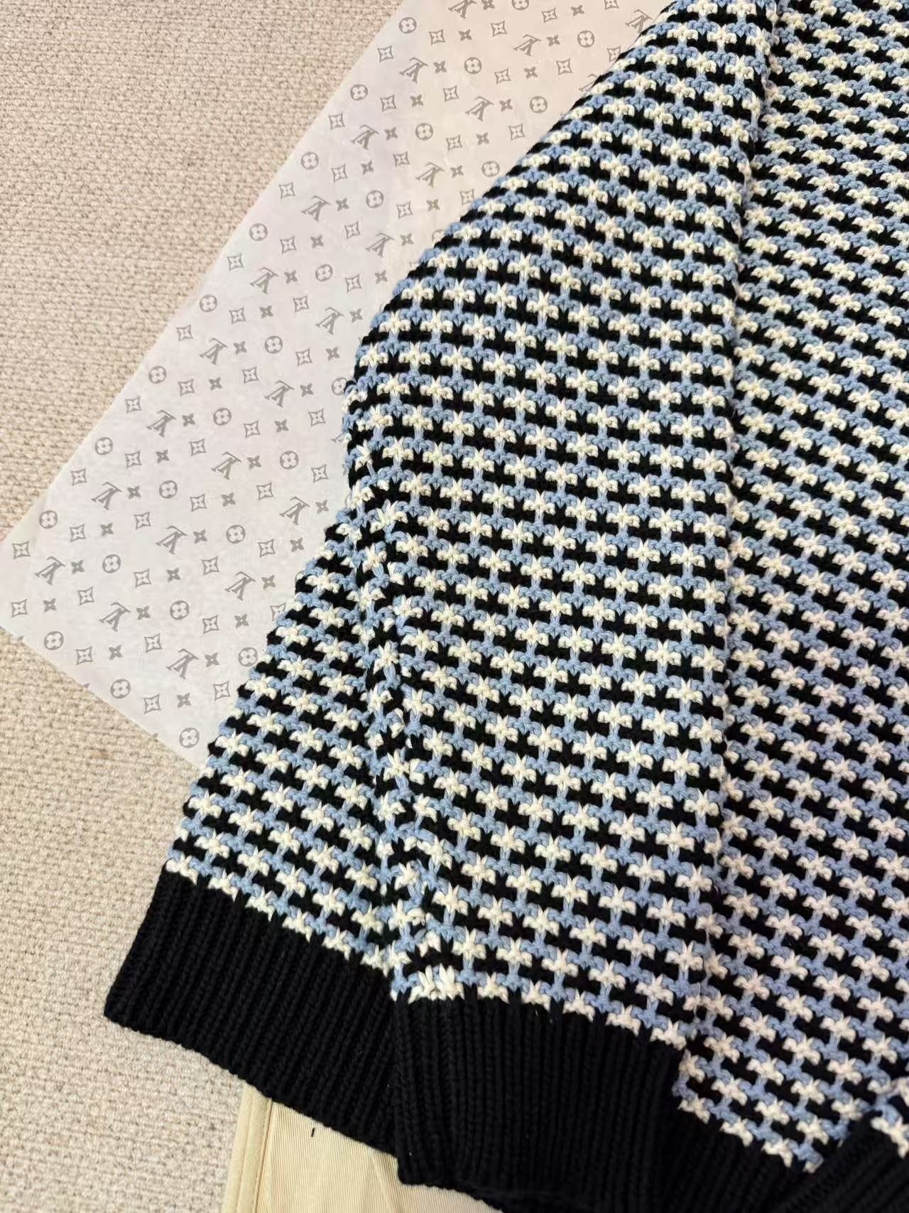 Louis Vuitton LV Black and Blue Damier Pattern Wool Long-Sleeved Pullover