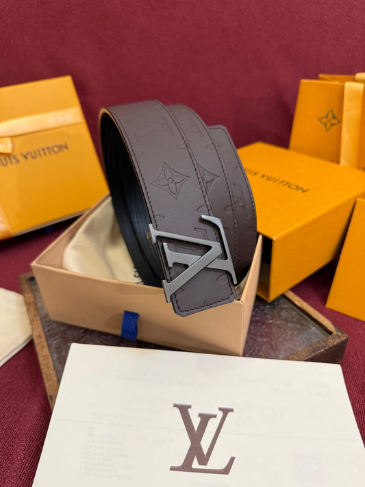Louis Vuitton LV Mocha Brown Monogram Taurillon 40mm Reversible Belt - Matte Gunmetal LV Buckle
