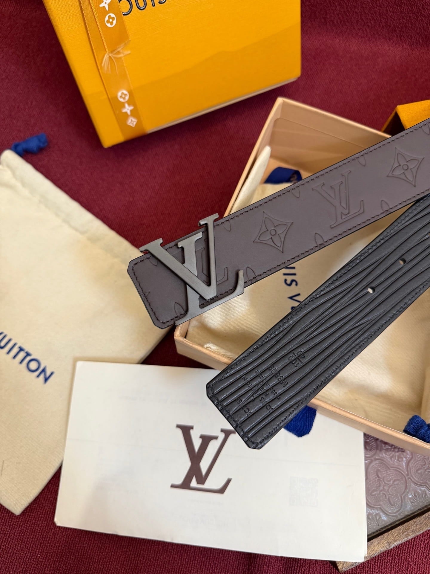 Louis Vuitton LV Mocha Brown Monogram Taurillon 40mm Reversible Belt - Matte Gunmetal LV Buckle