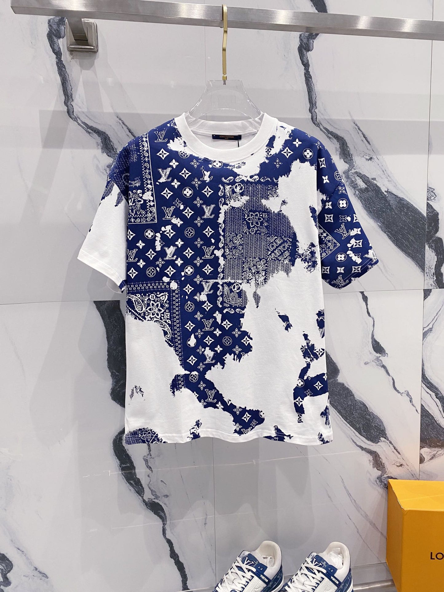 Louis Vuitton Monogram Bandana Printed T-Shirt – Blue & White
