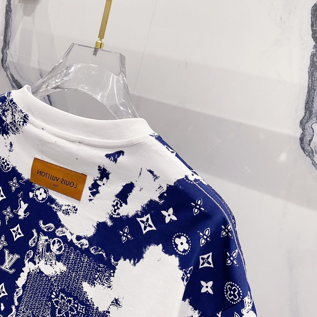 Louis Vuitton Monogram Bandana Printed T-Shirt – Blue & White