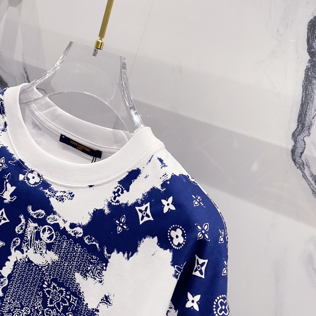 Louis Vuitton Monogram Bandana Printed T-Shirt – Blue & White