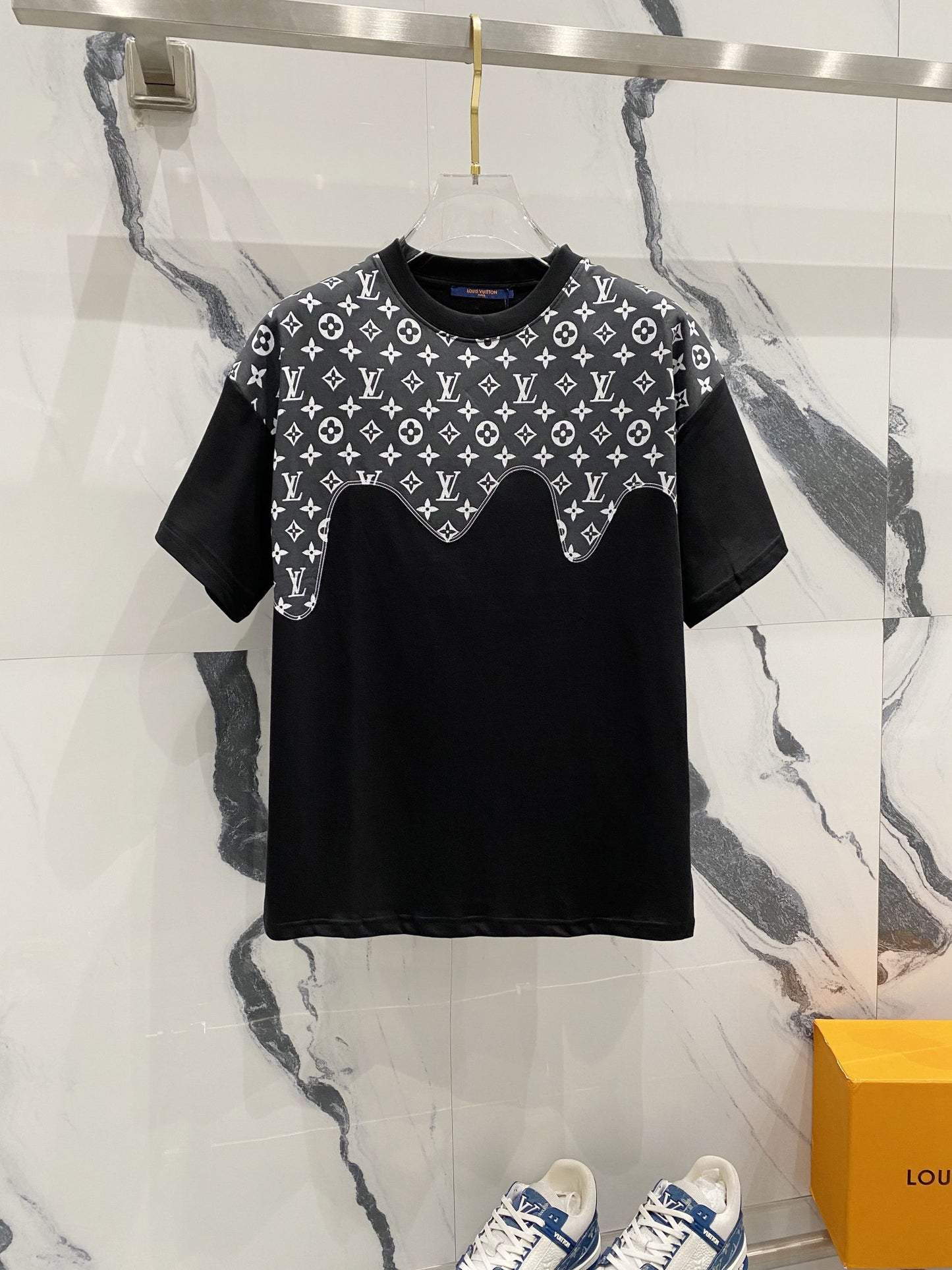 Louis Vuitton Monogram Drip T-Shirt – Black & Grey