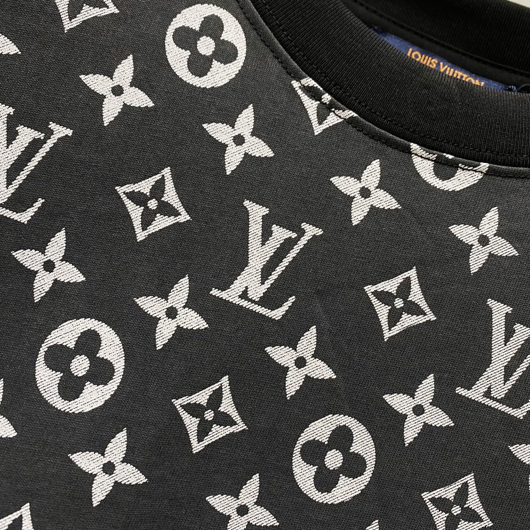 Louis Vuitton Monogram Drip T-Shirt – White & Grey