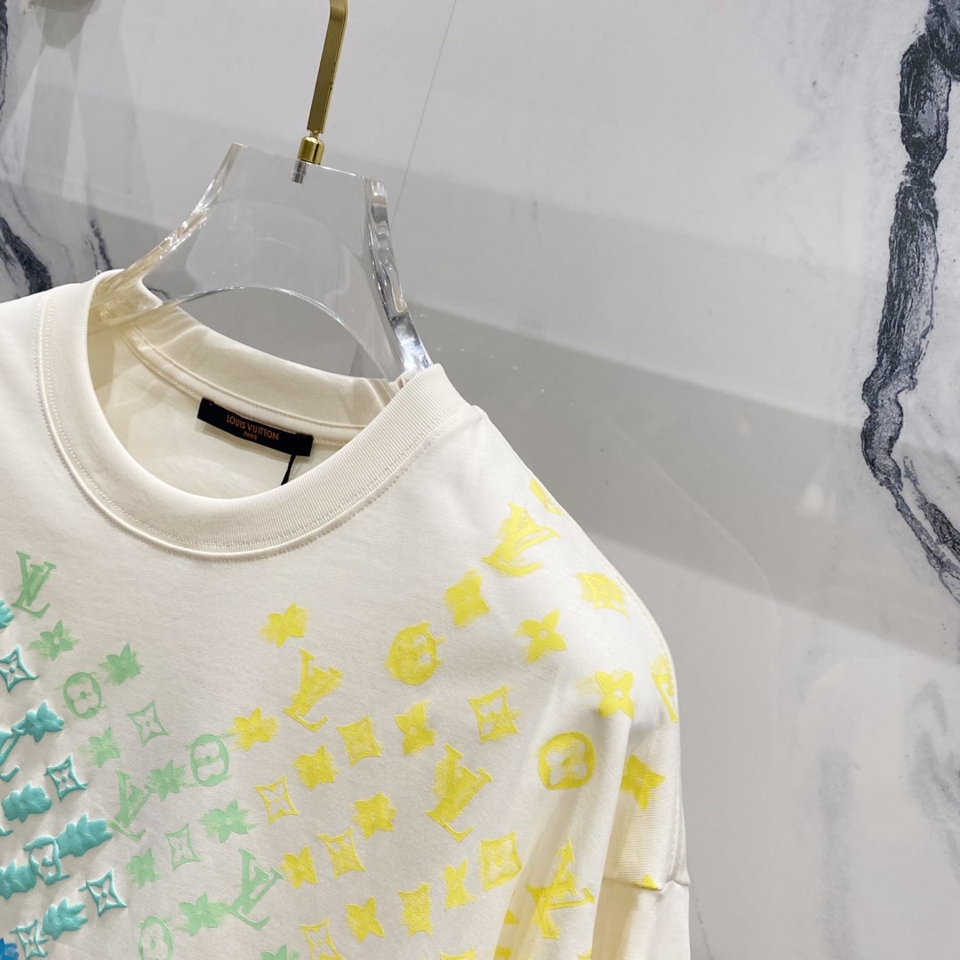 Louis Vuitton Monogram Felt T-Shirt – Off-White Multicolor Gradient