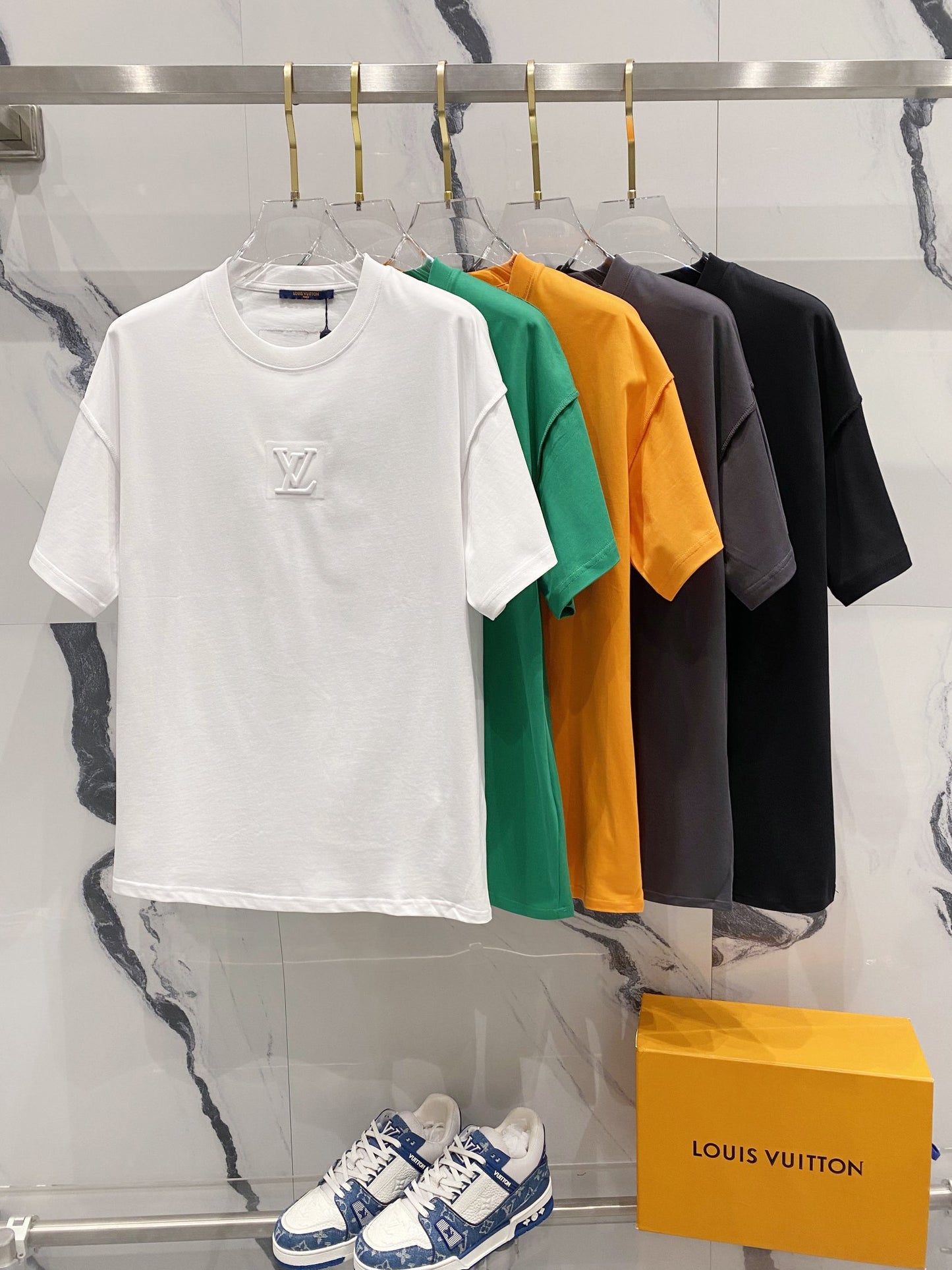 Louis Vuitton Signature 3D LV T-Shirt – Anthracite Grey