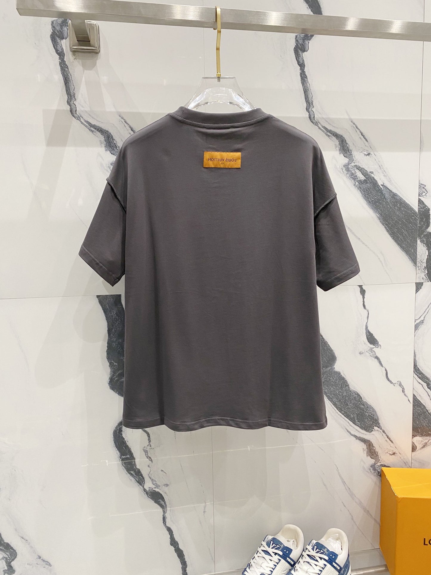 Louis Vuitton Signature 3D LV T-Shirt – Anthracite Grey