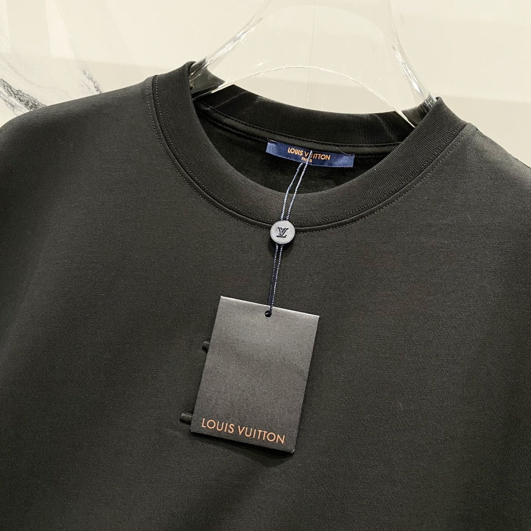 Louis Vuitton Signature 3D LV T-Shirt – Black