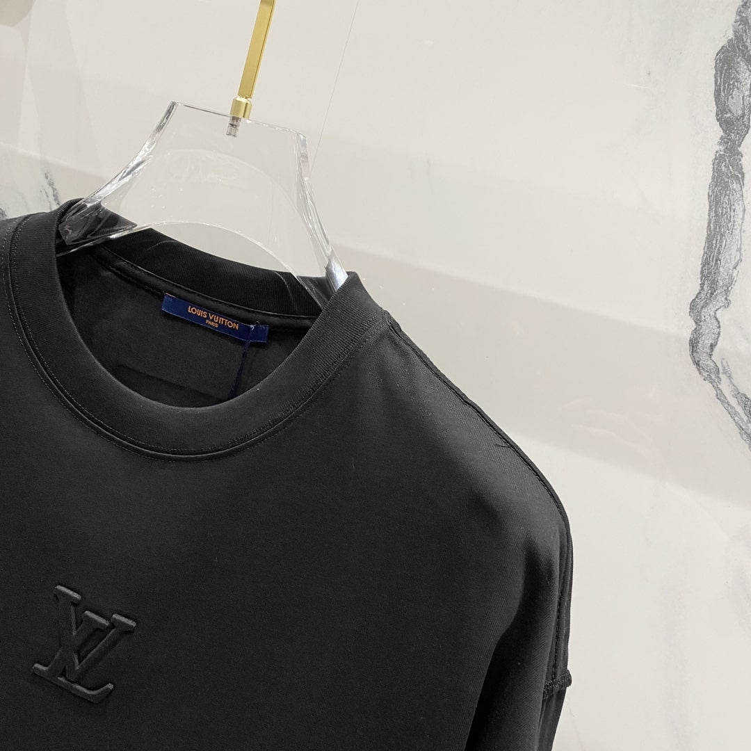 Louis Vuitton Signature 3D LV T-Shirt – Black