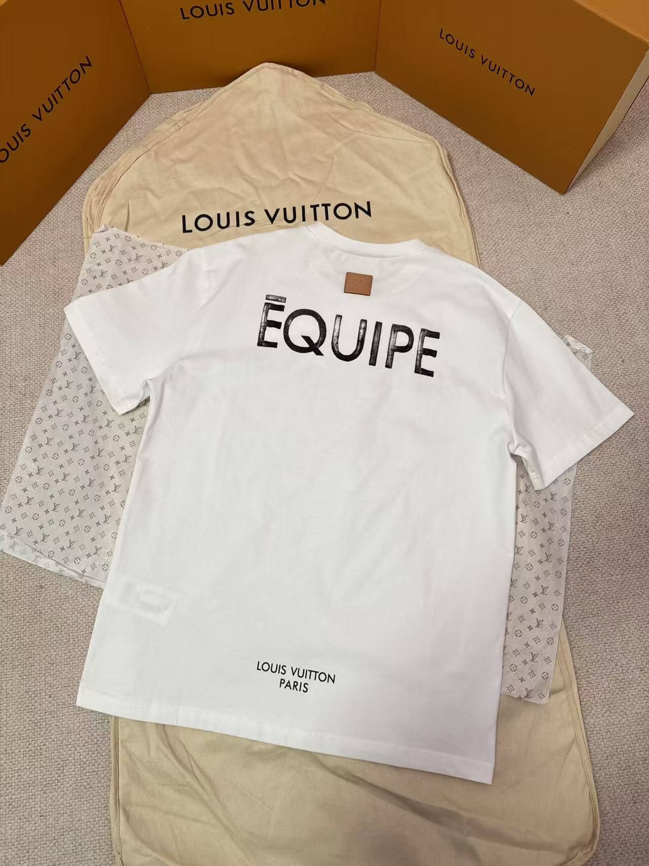 Louis Vuitton White L.V.M. Printemps-Été 2026 Pompidou Graphic T-Shirt